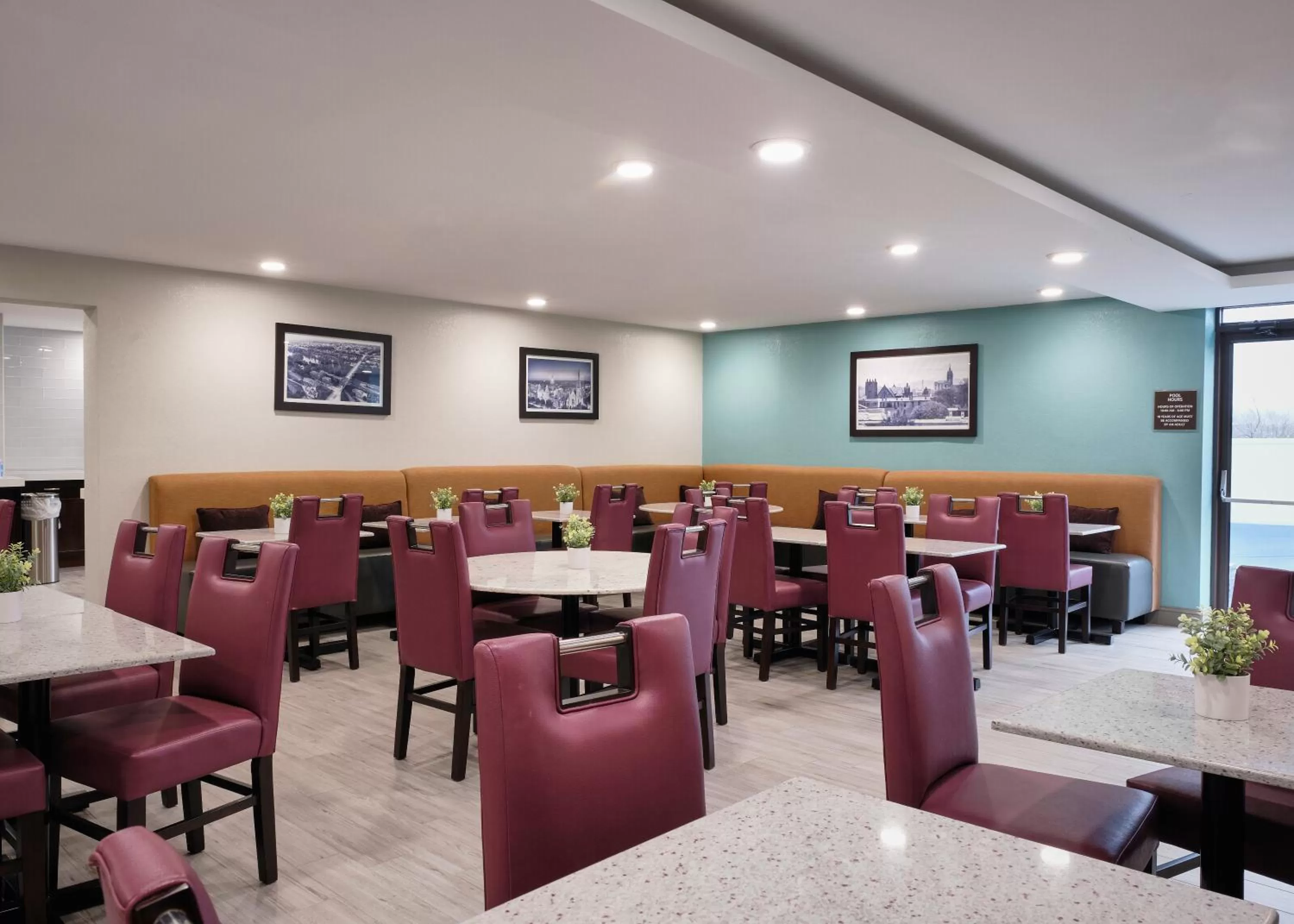 Breakfast in Comfort Inn & Suites Pottstown Eastern Gateway