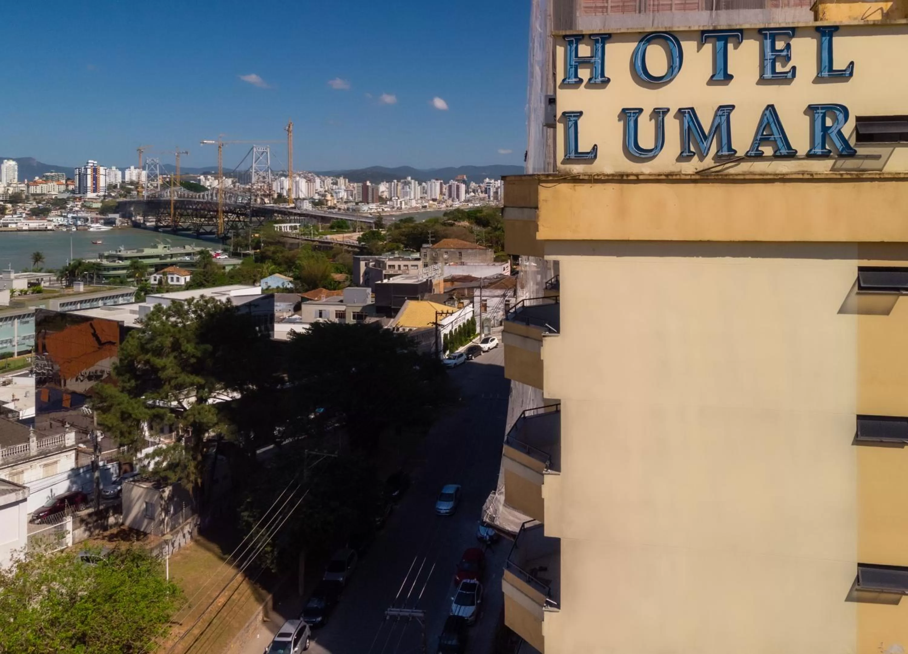 Facade/entrance in Lumar Hotel
