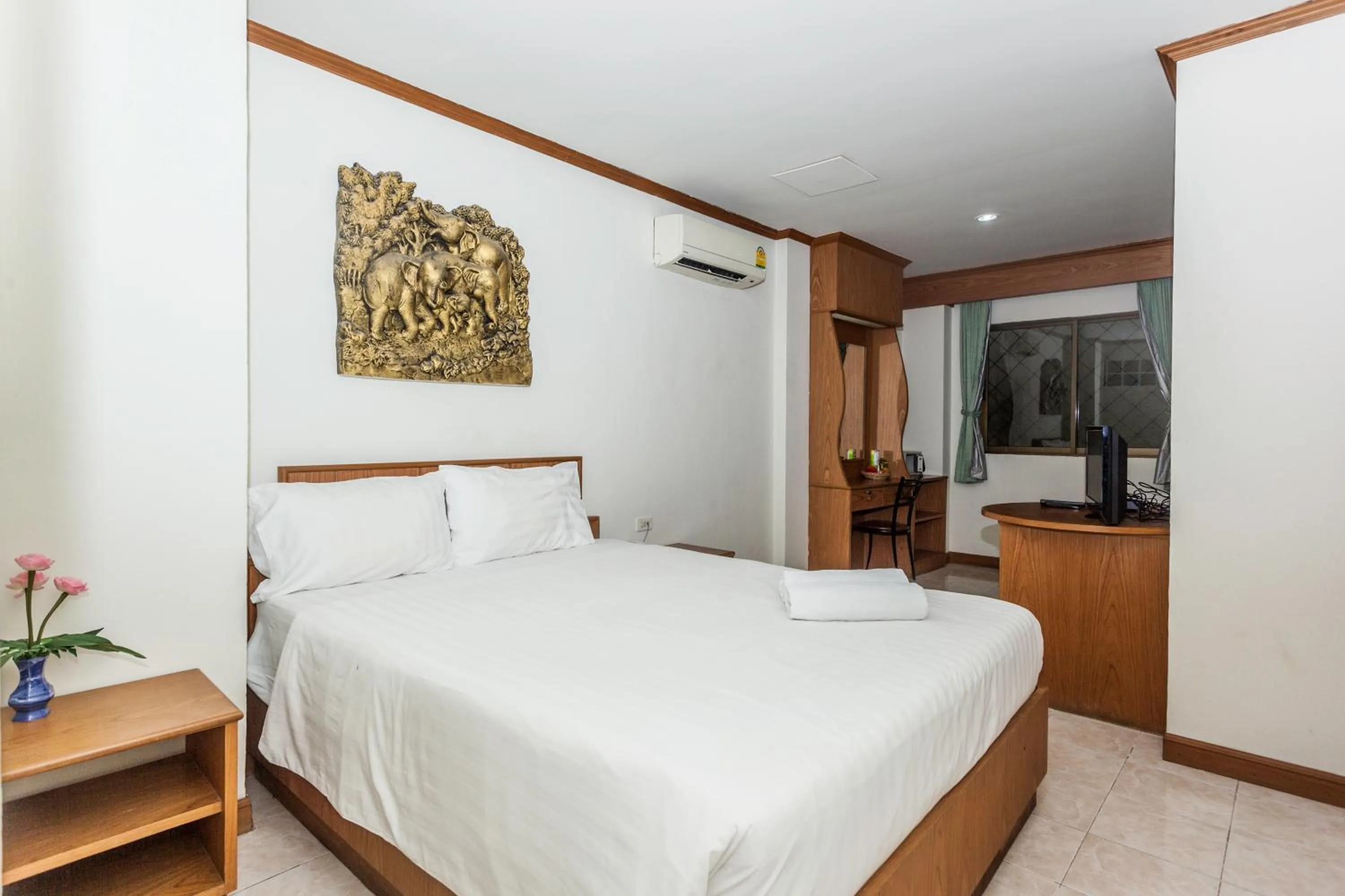 Bedroom, Bed in Andaman Sea Patong