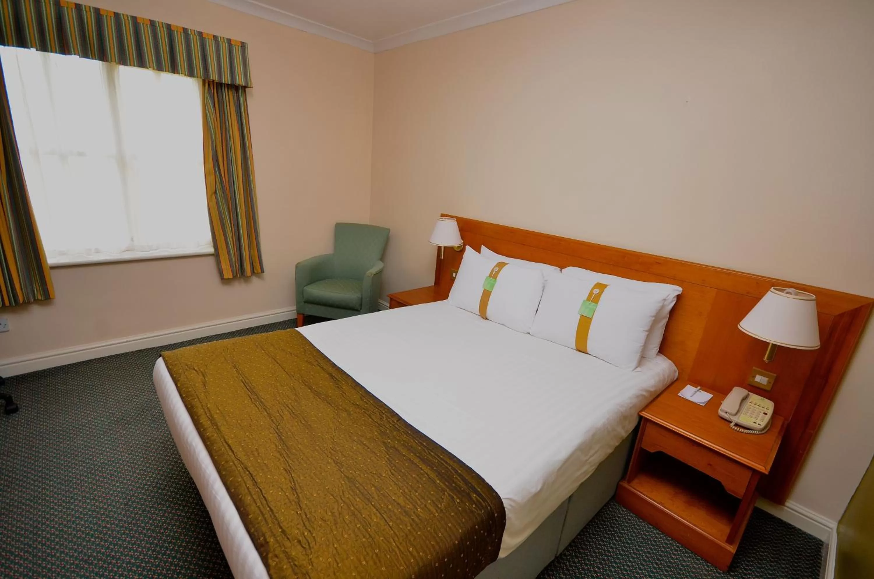 Photo of the whole room, Bed in Holiday Inn Ipswich Orwell by IHG