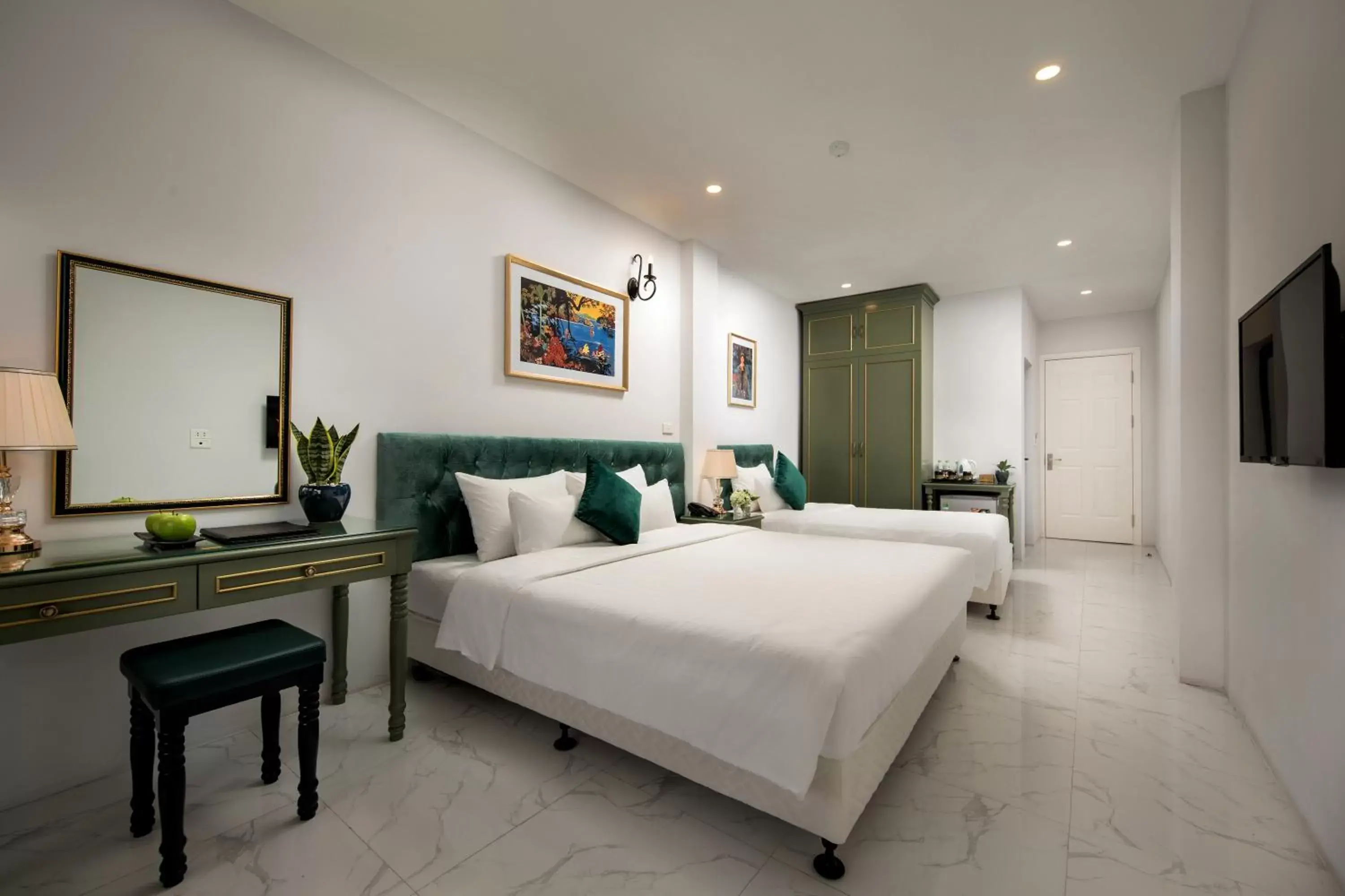 Family Suite with Balcony in Hanoi Gatsby Hotel Family Suite with Balcony in Hanoi Gatsby Hotel