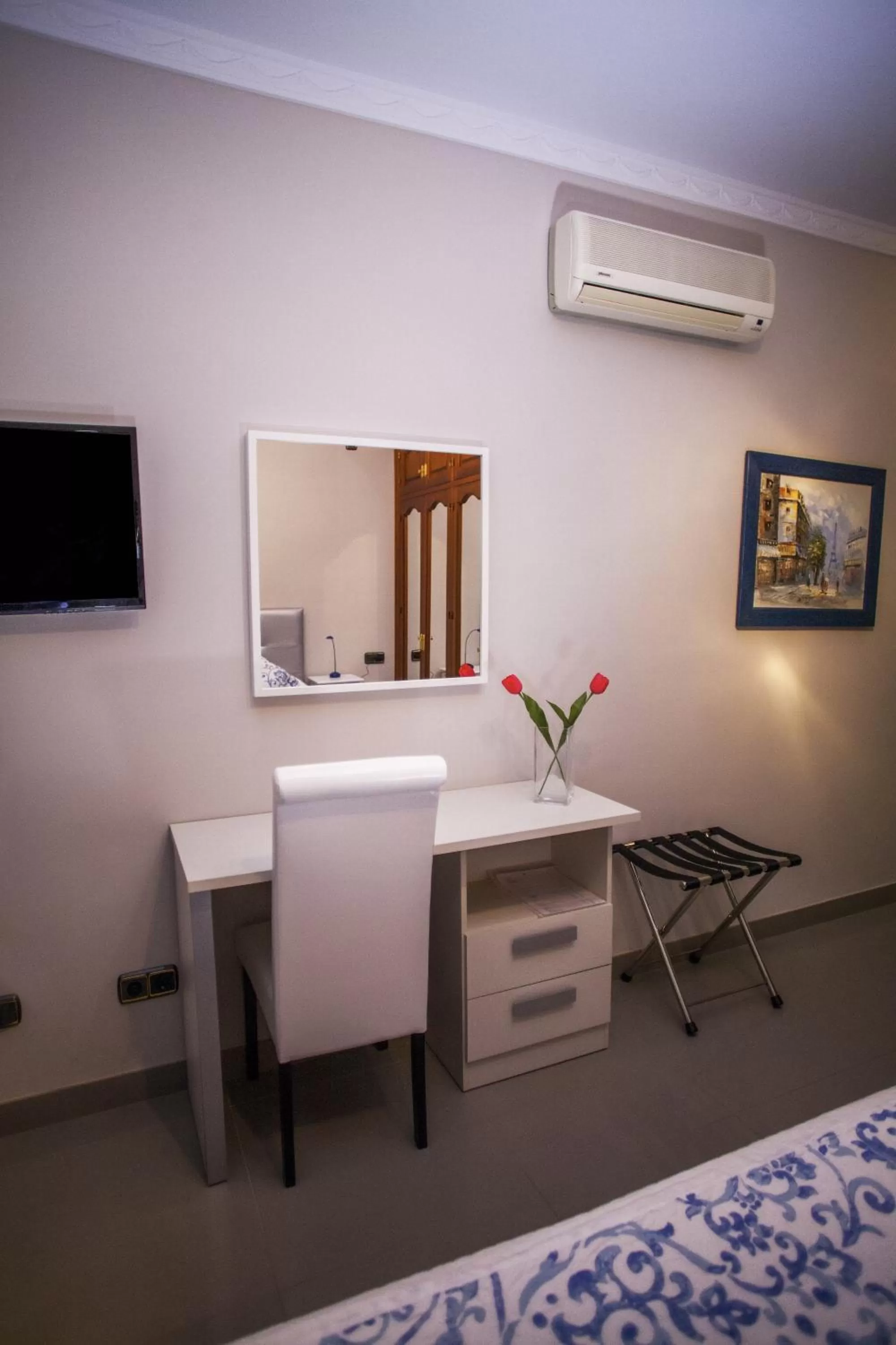 Photo of the whole room in Hotel Bajamar Centro