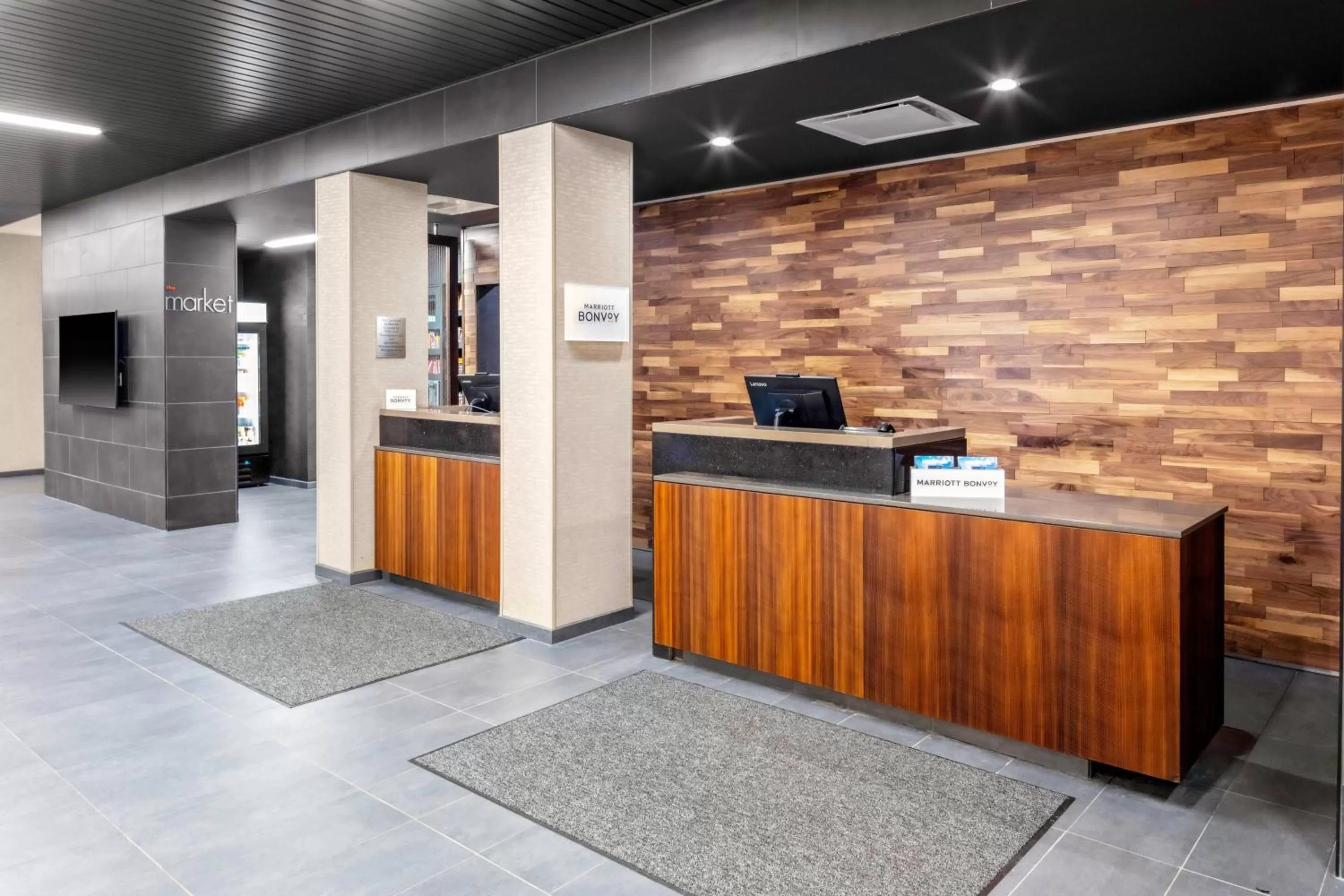 Lobby or reception in Courtyard by Marriott East Lansing Okemos