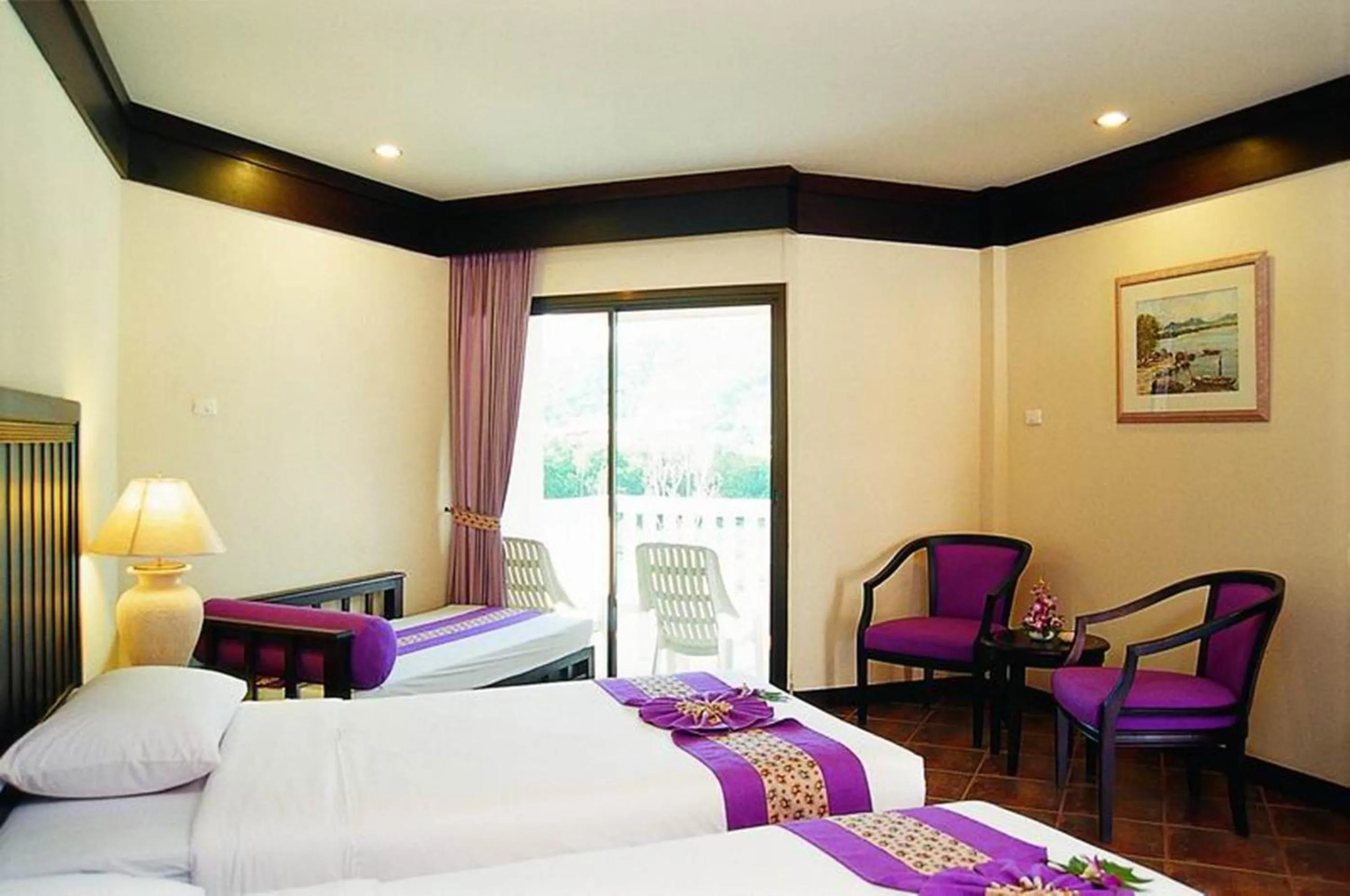 Bed in Kata Poolside Resort SHA Extra Plus