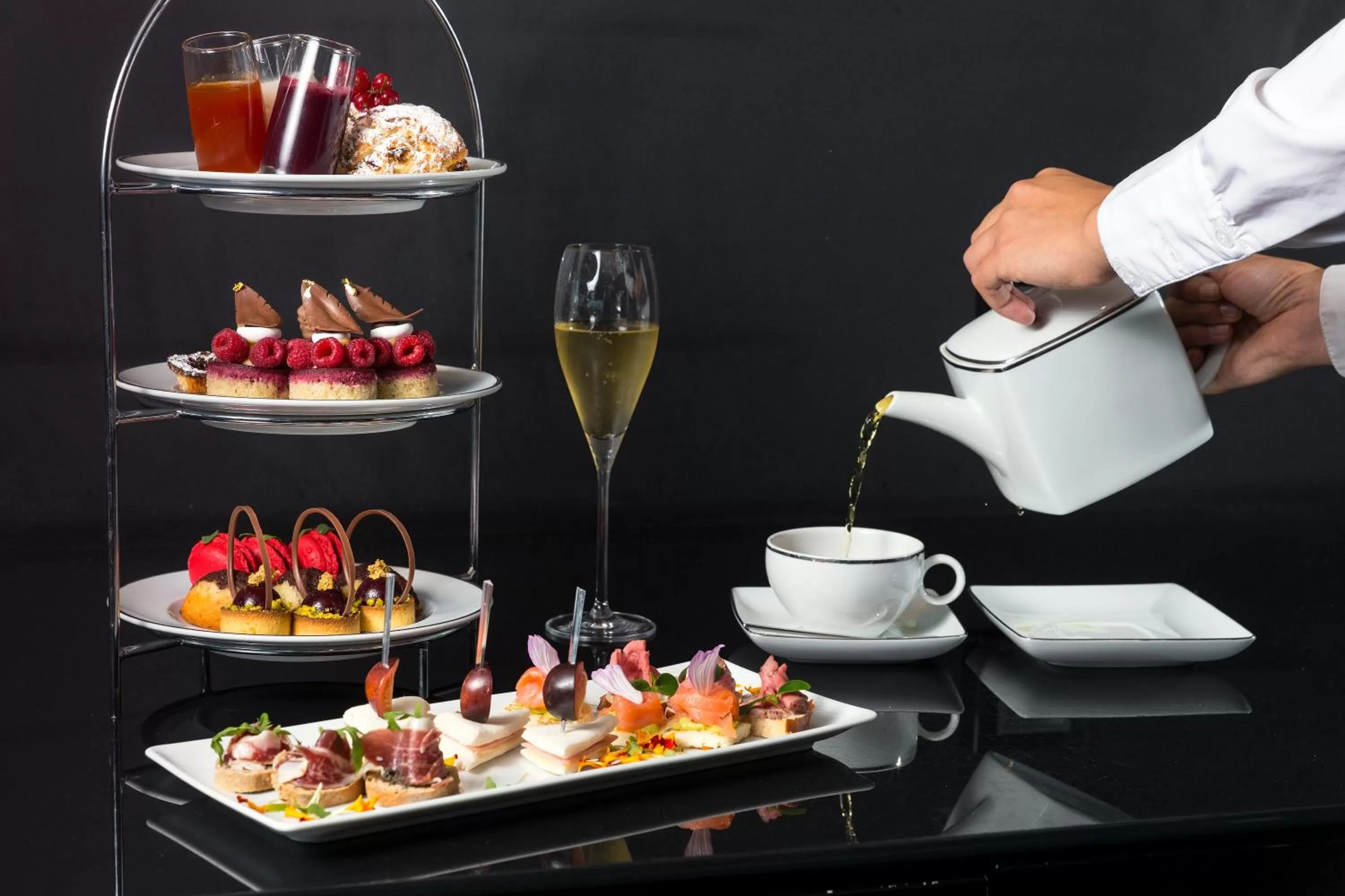 Food and drinks in MYRIAD by SANA Hotels