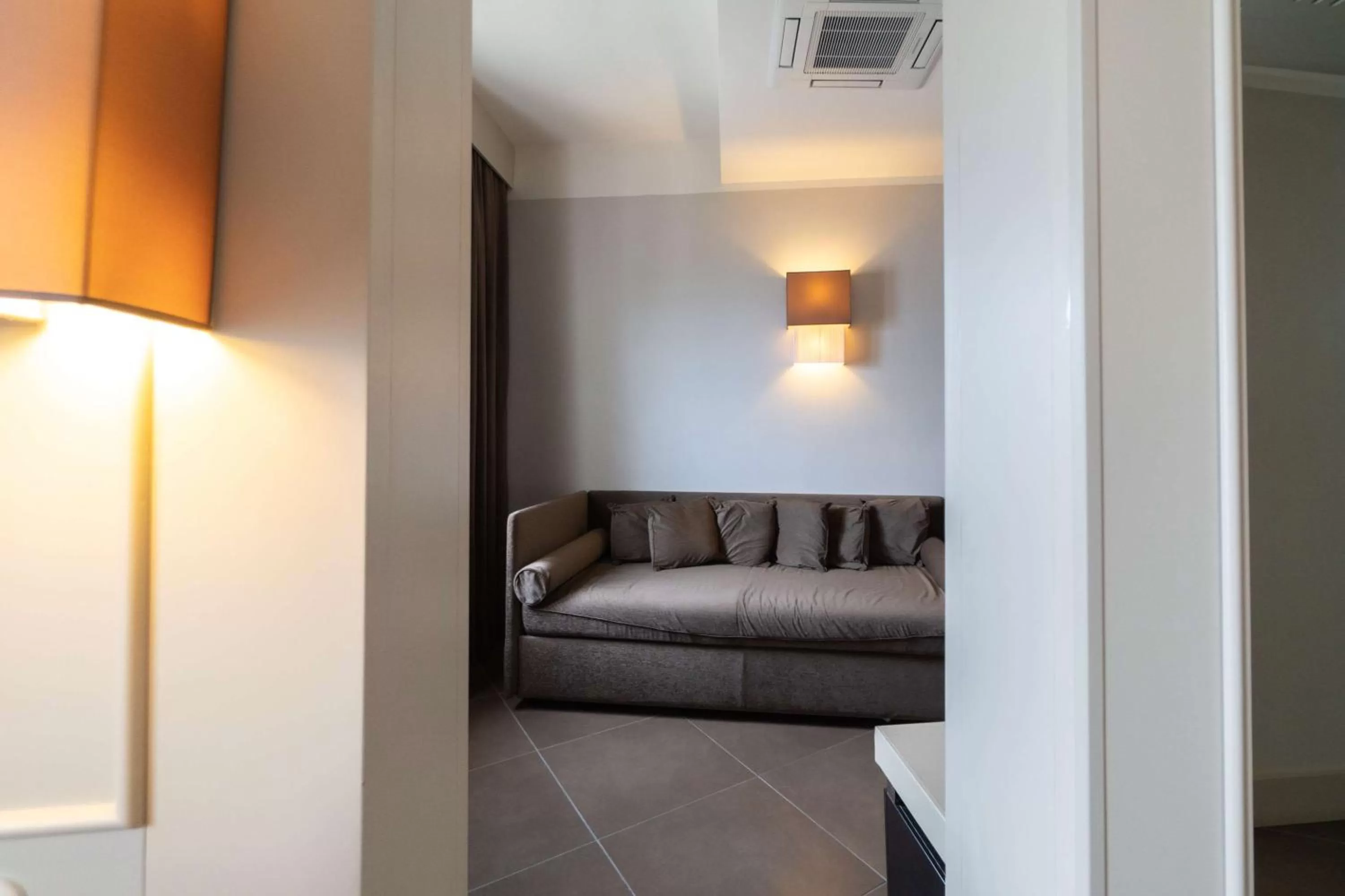 Photo of the whole room in Best Western Plus Hotel Perla Del Porto