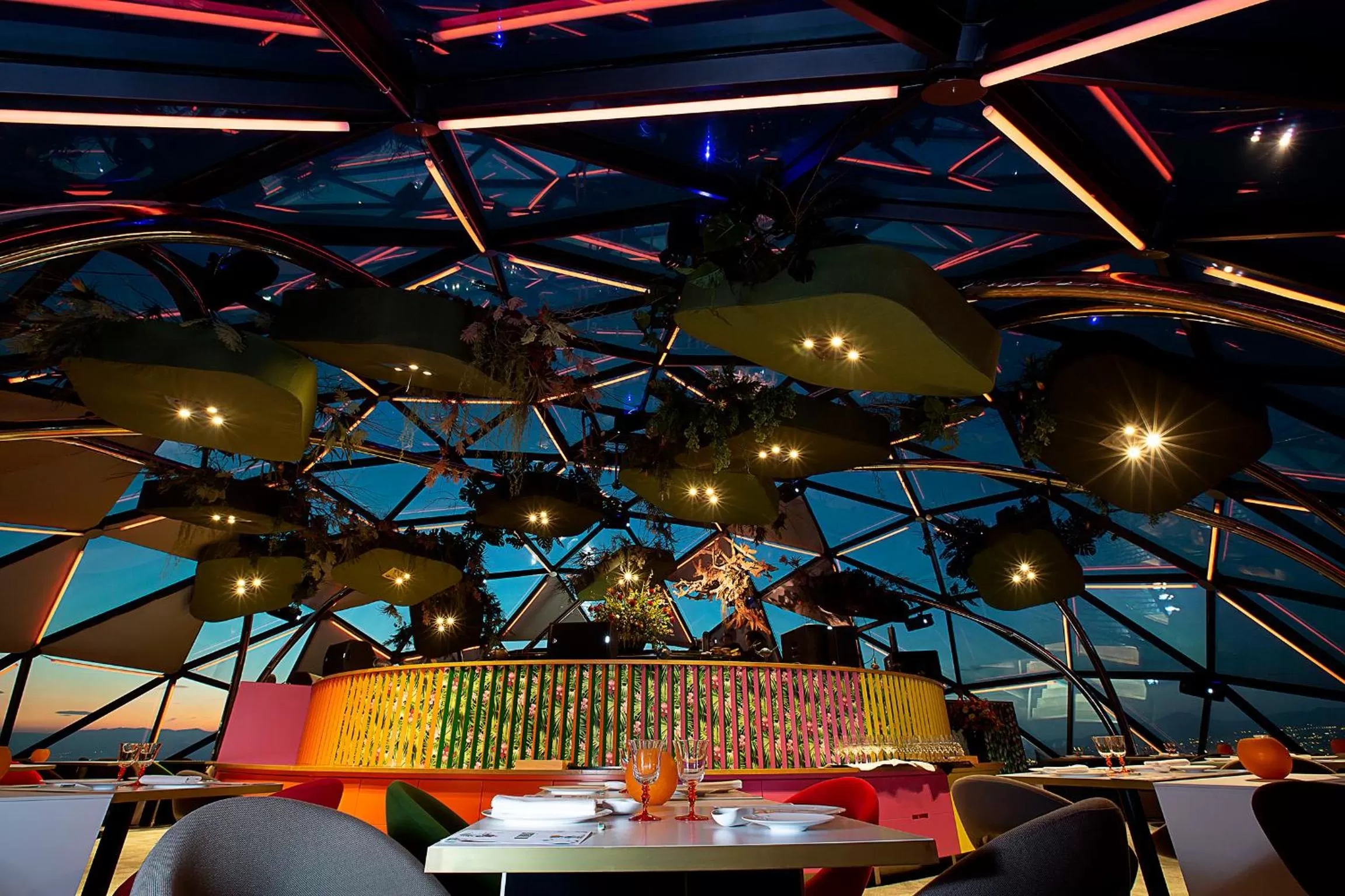 Restaurant/places to eat in Hyatt Regency Barcelona Tower