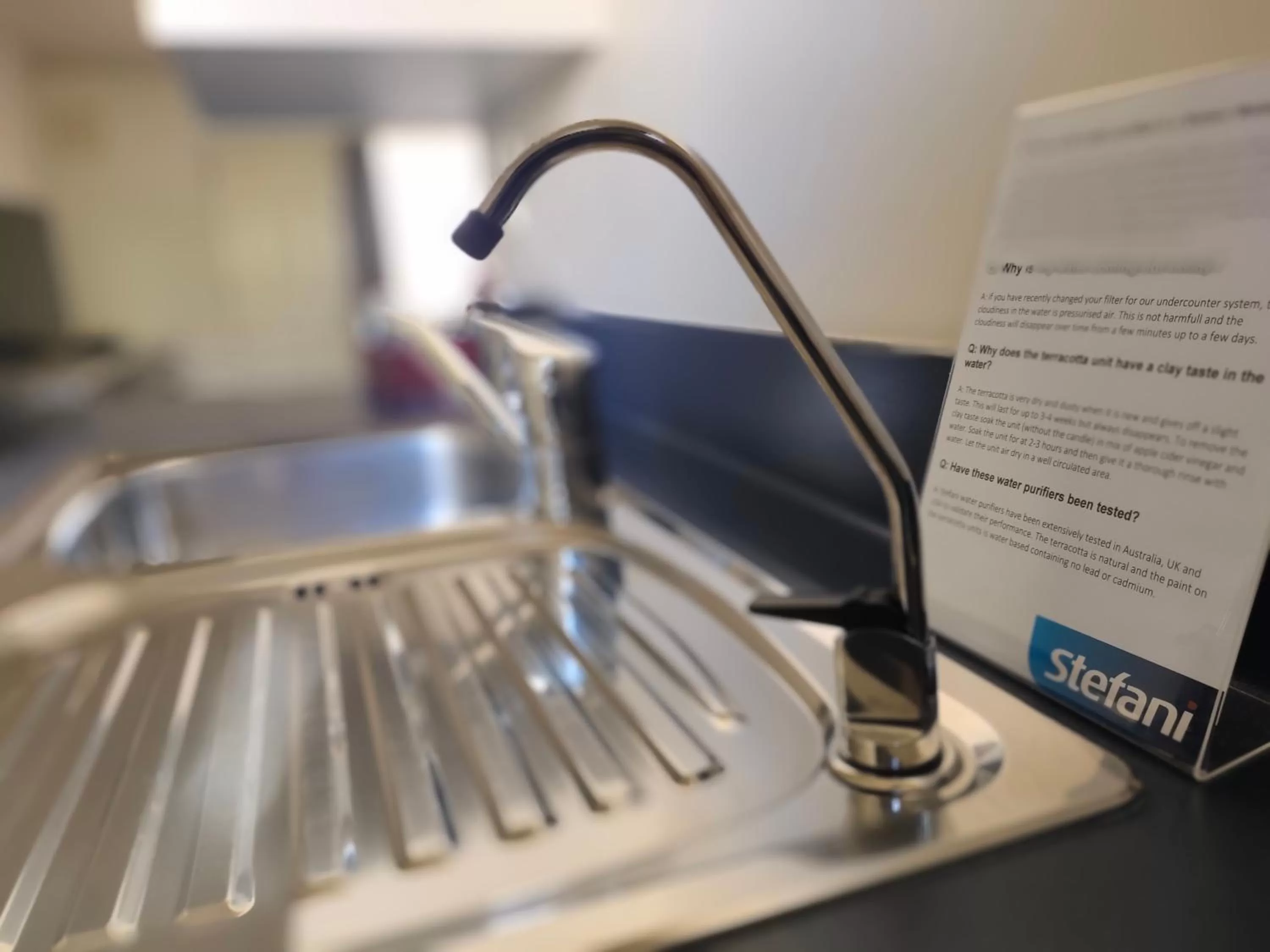 Kitchen or kitchenette in Harringtons Motor Lodge