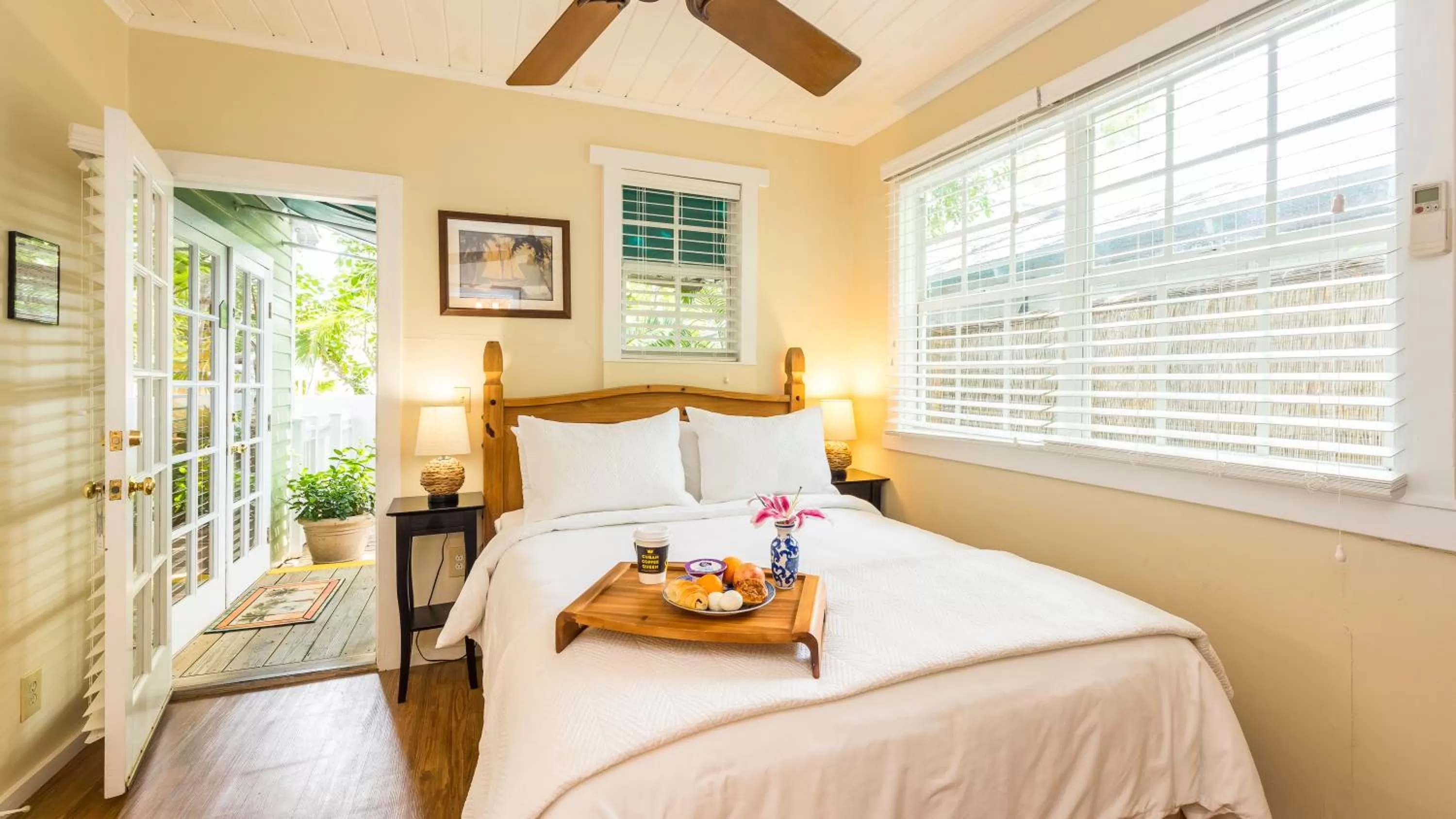 Bed in L'Habitation Guesthouse- Adult Exclusive