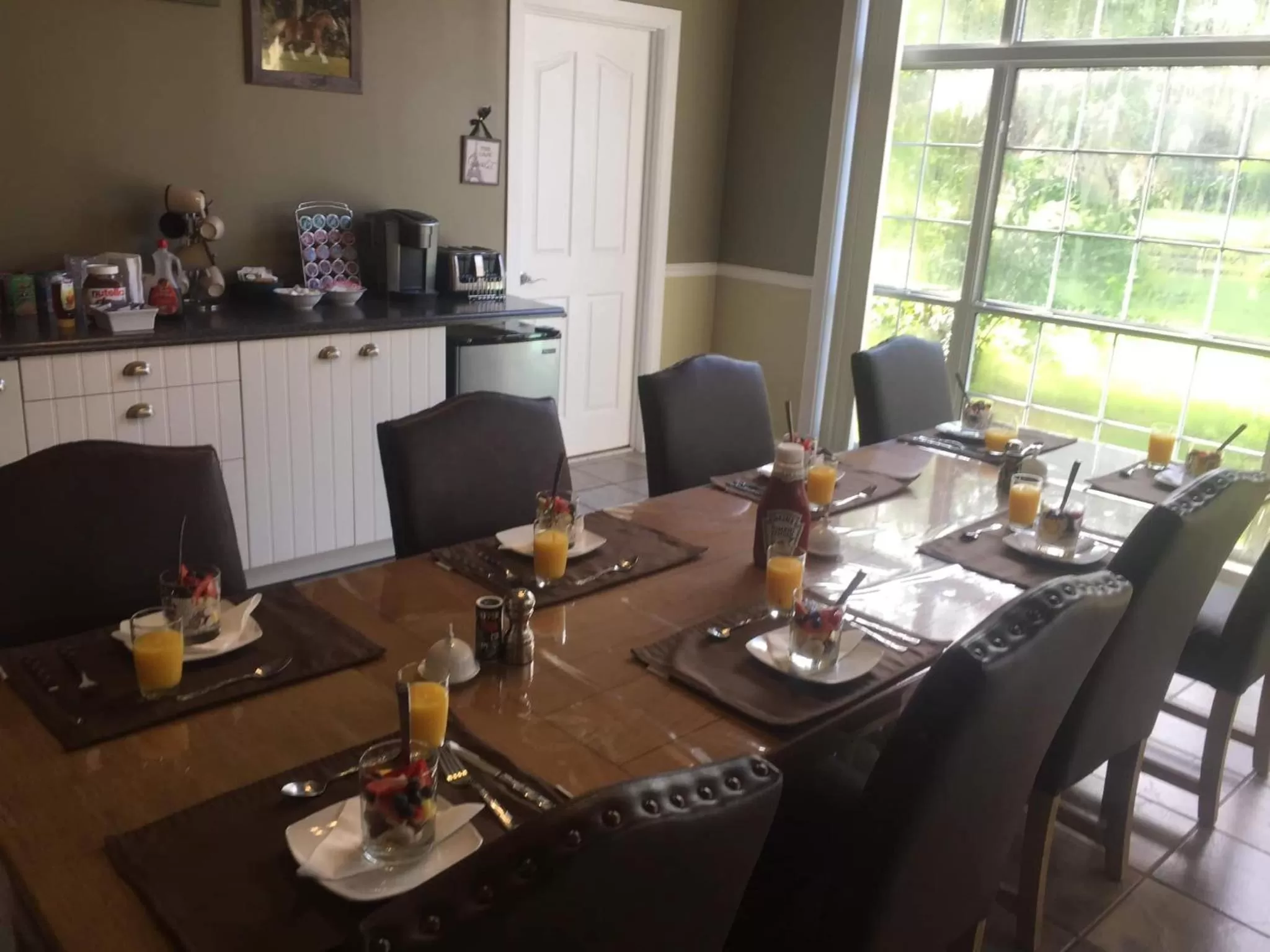 Breakfast in Rock Pointe Ranch