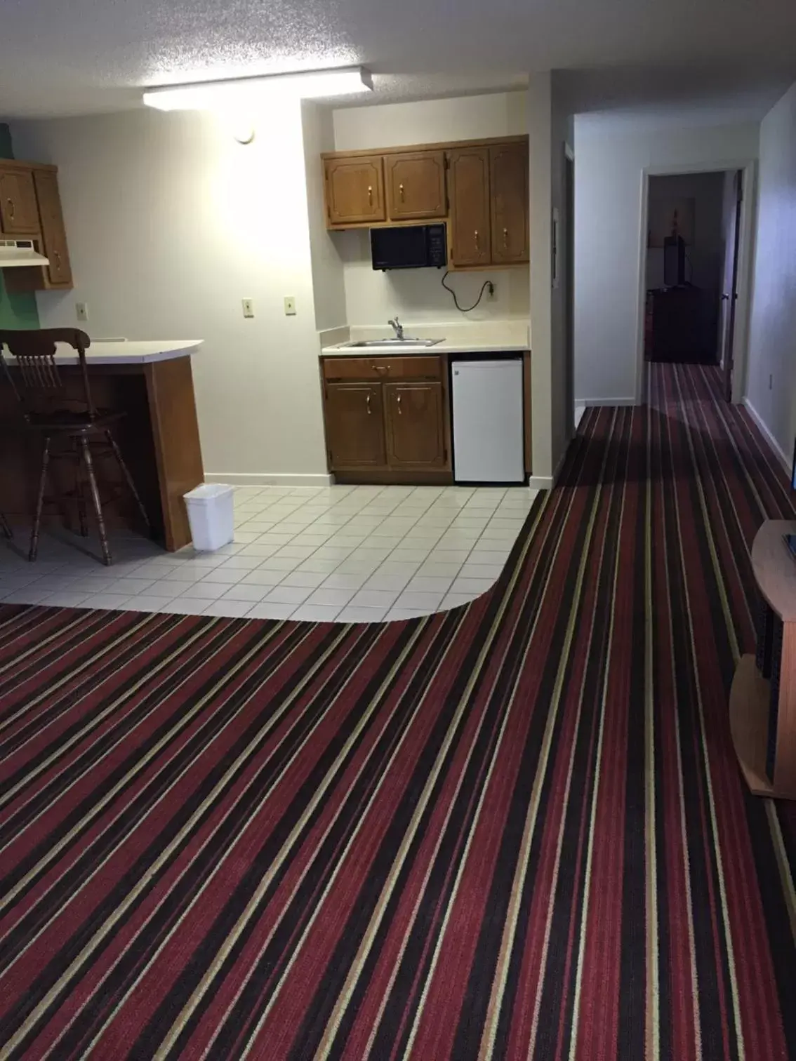 King Suite - Non-Smoking in Royal Inn King Suite - Non-Smoking in Royal Inn