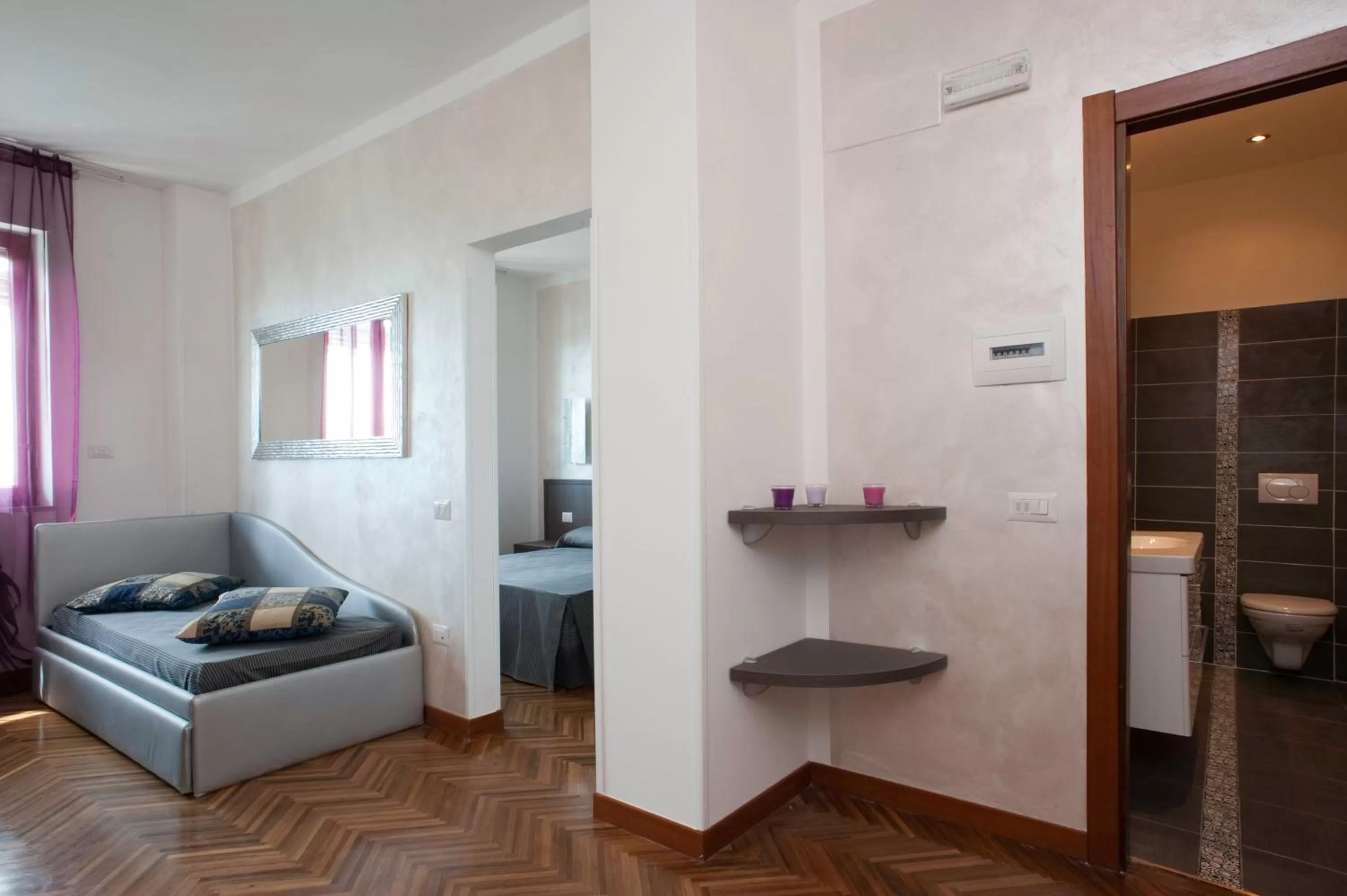 Photo of the whole room, Bed in Hotel Astoria