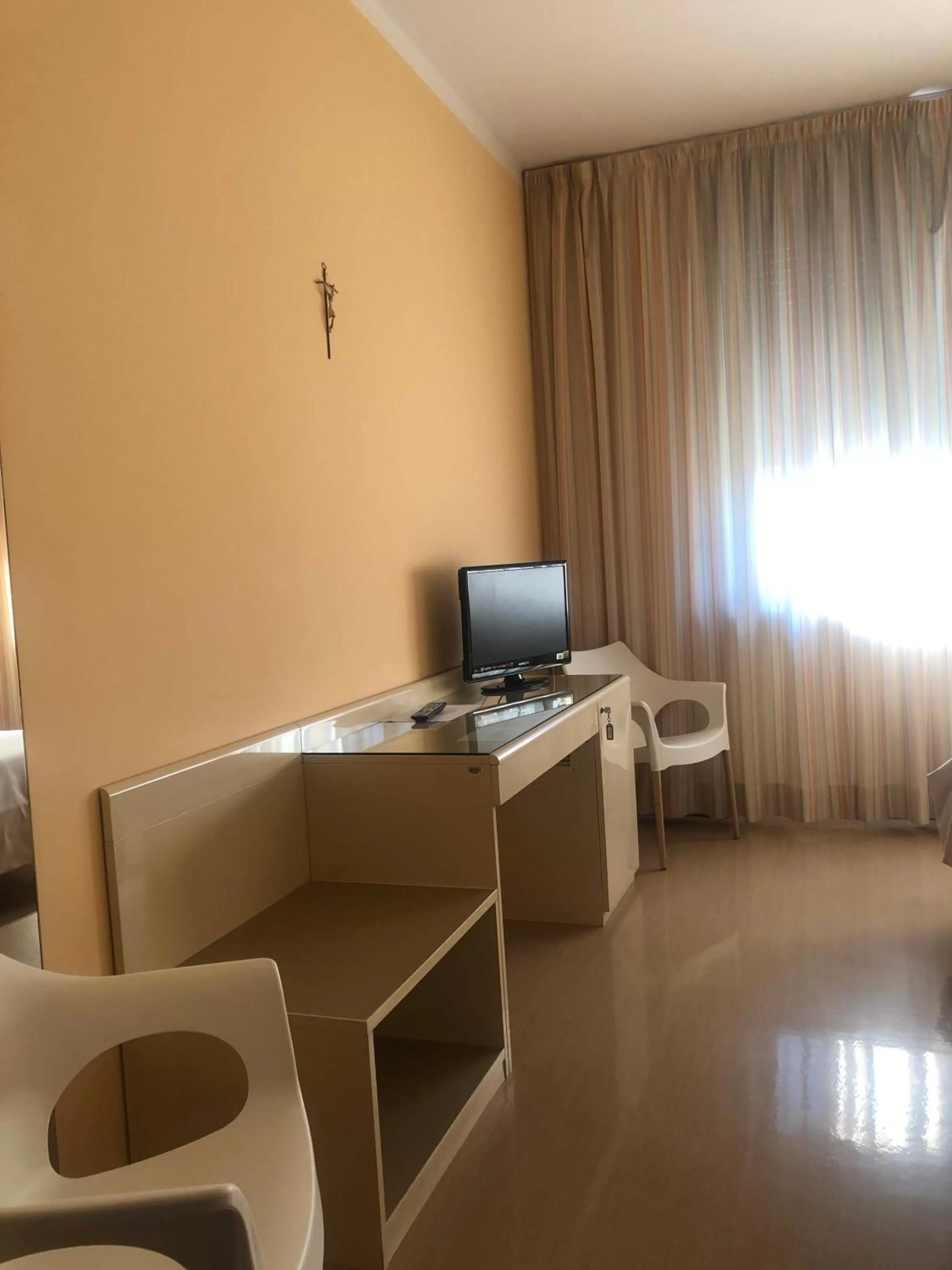 Photo of the whole room in Albergo Casa dell'Ospite