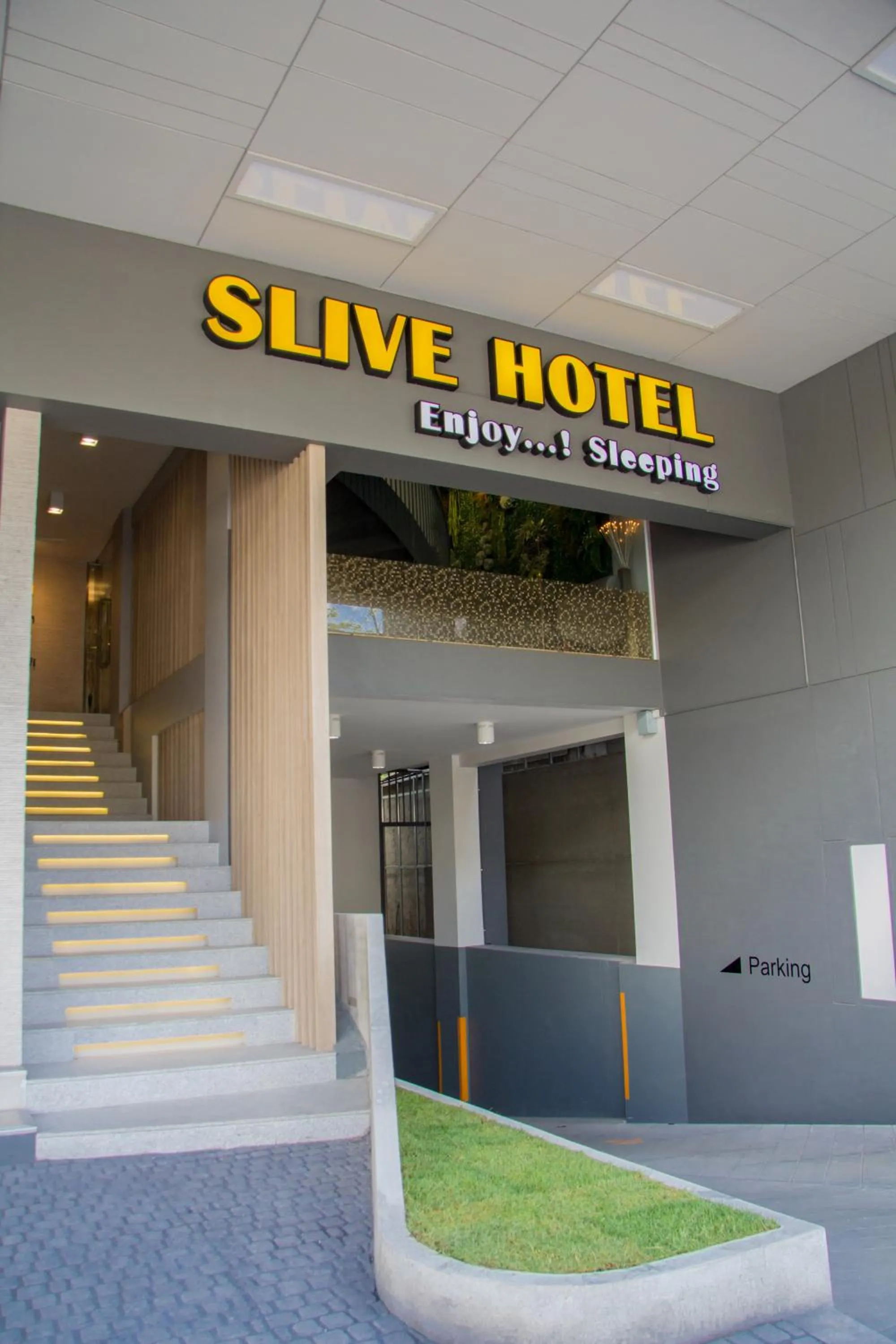 Facade/entrance in Slive Hotel