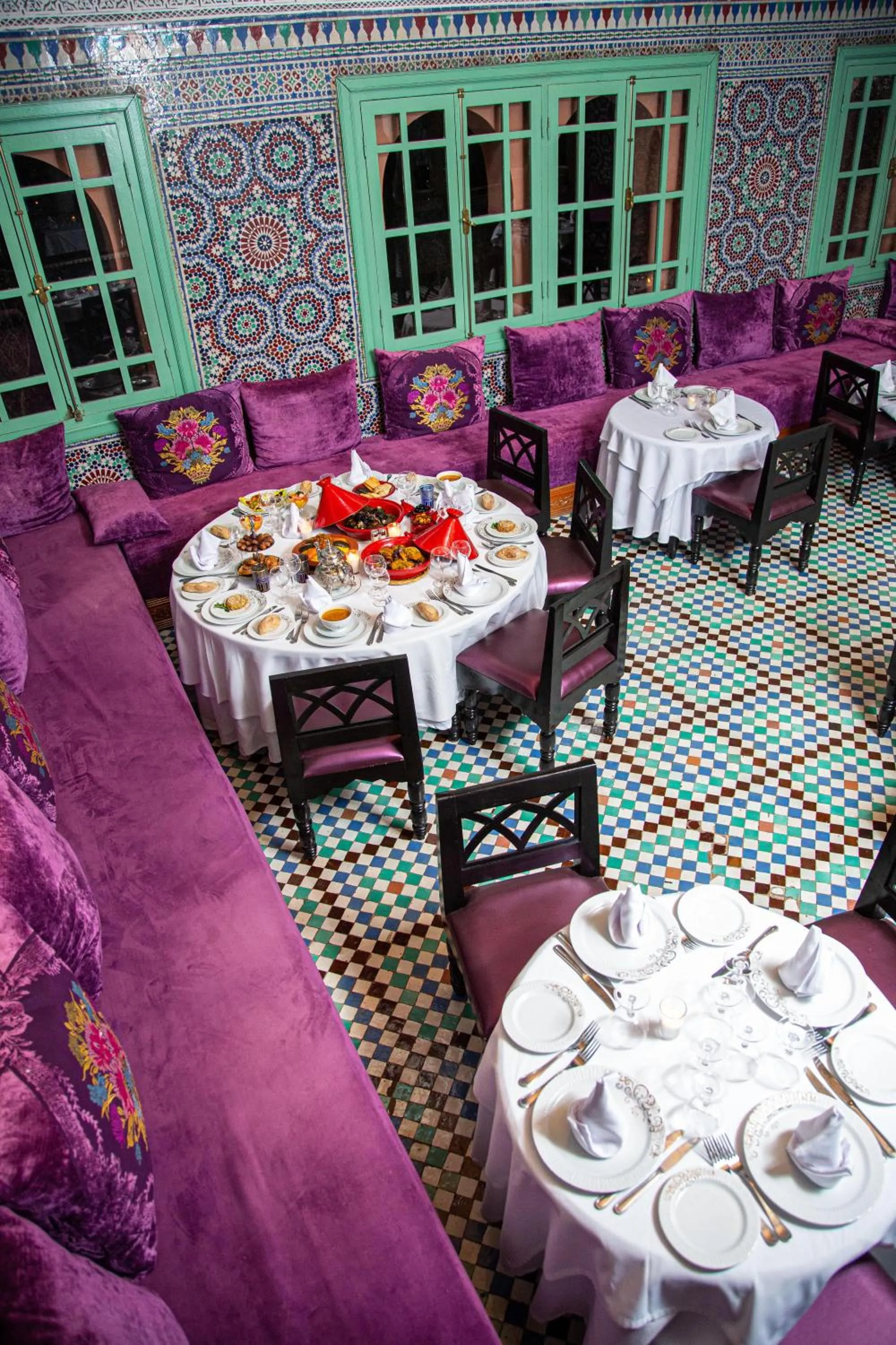 Restaurant/places to eat in Rose Aqua Park Hotel