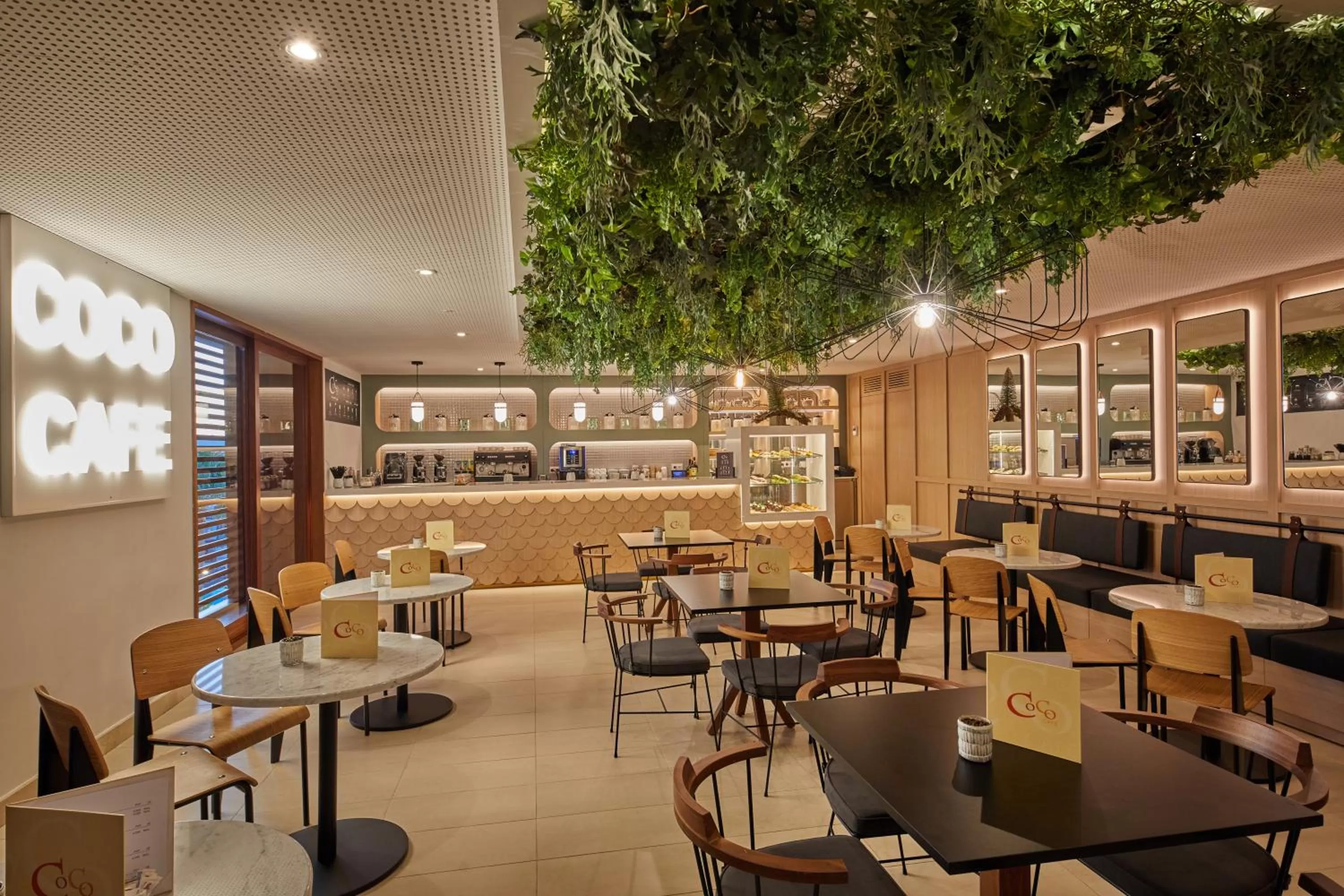 Lounge or bar in Secrets Lanzarote Resort & Spa - Adults Only (+18)