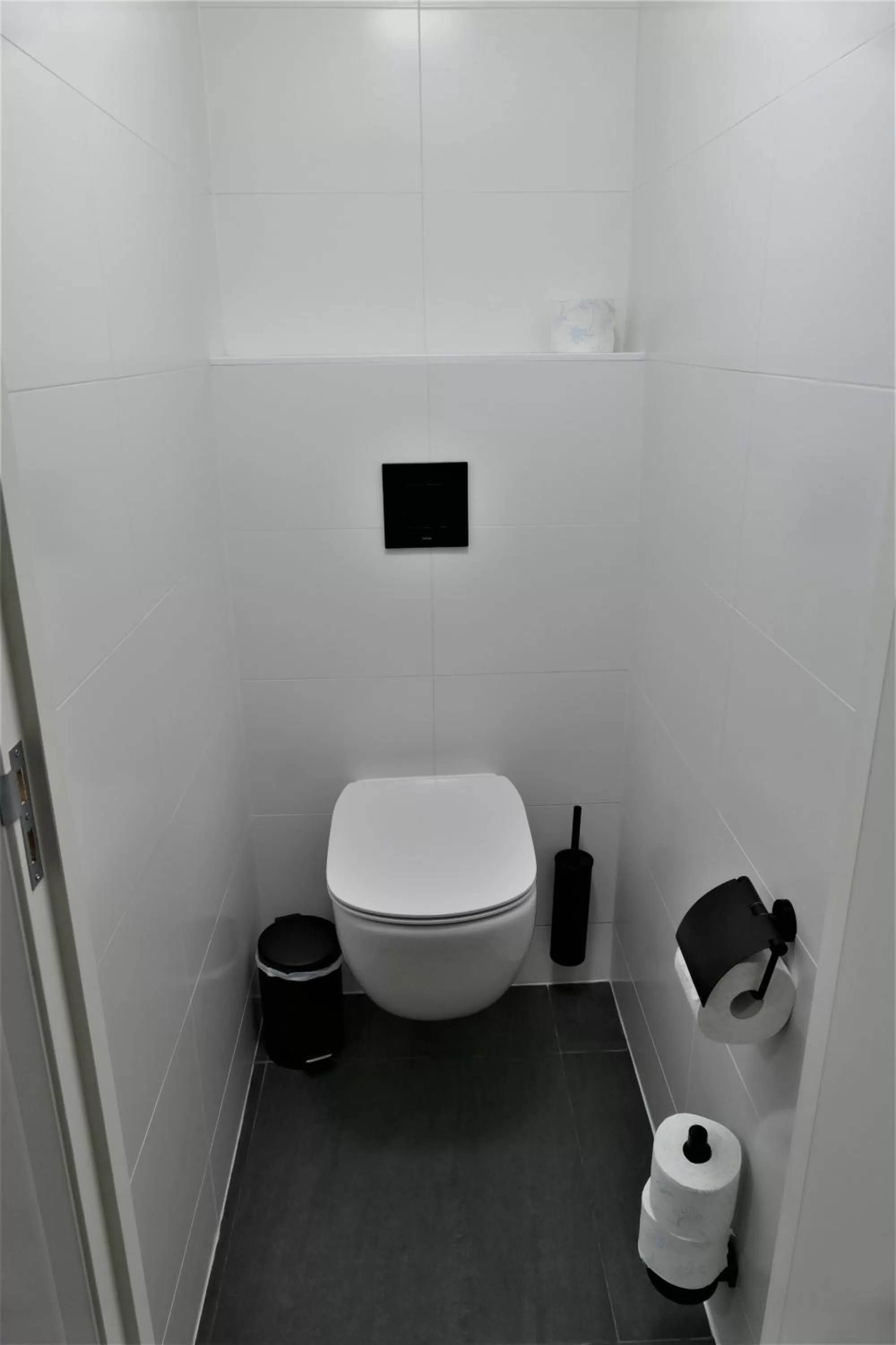 Toilet in Winston B&B