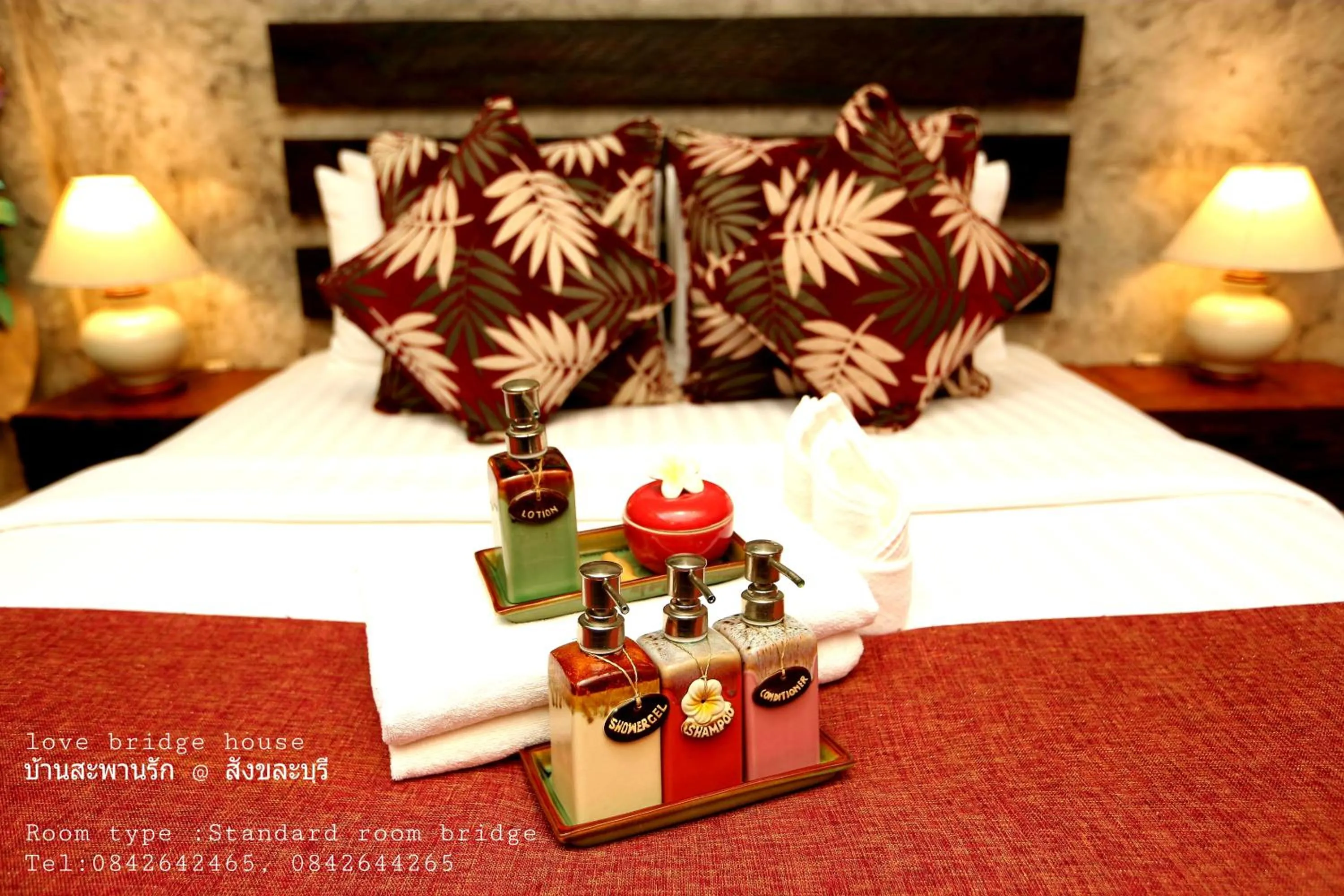 Bed in Love Bridge House บ้านสะพานรัก