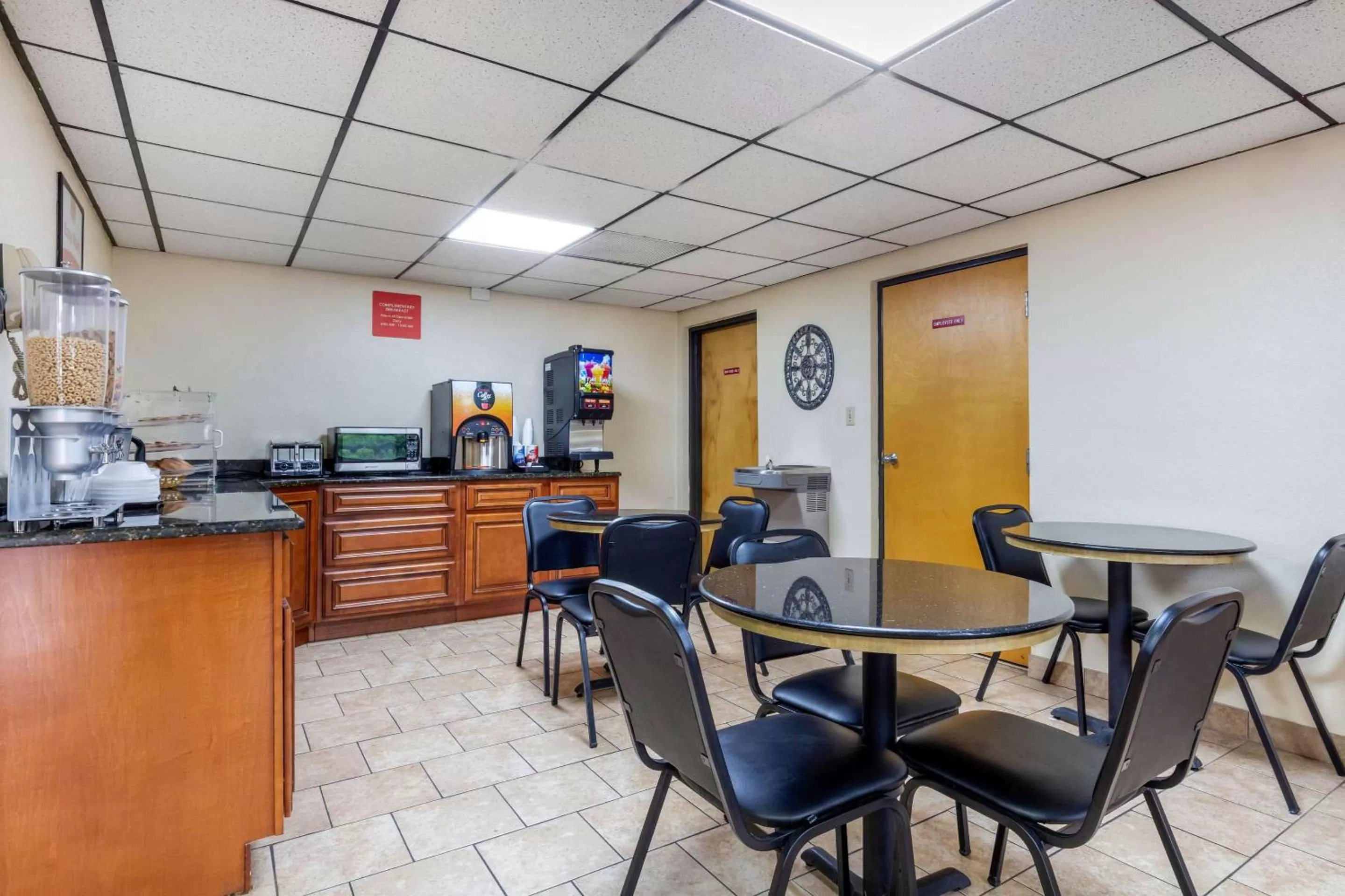Restaurant/places to eat in Econo Lodge Chattanooga Northeast - Ooltewah