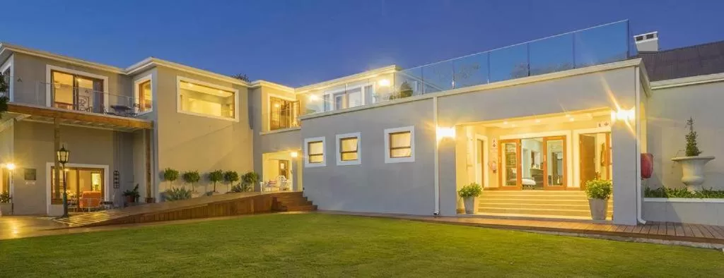 Property building in Issaquena Heights Boutique Hotel