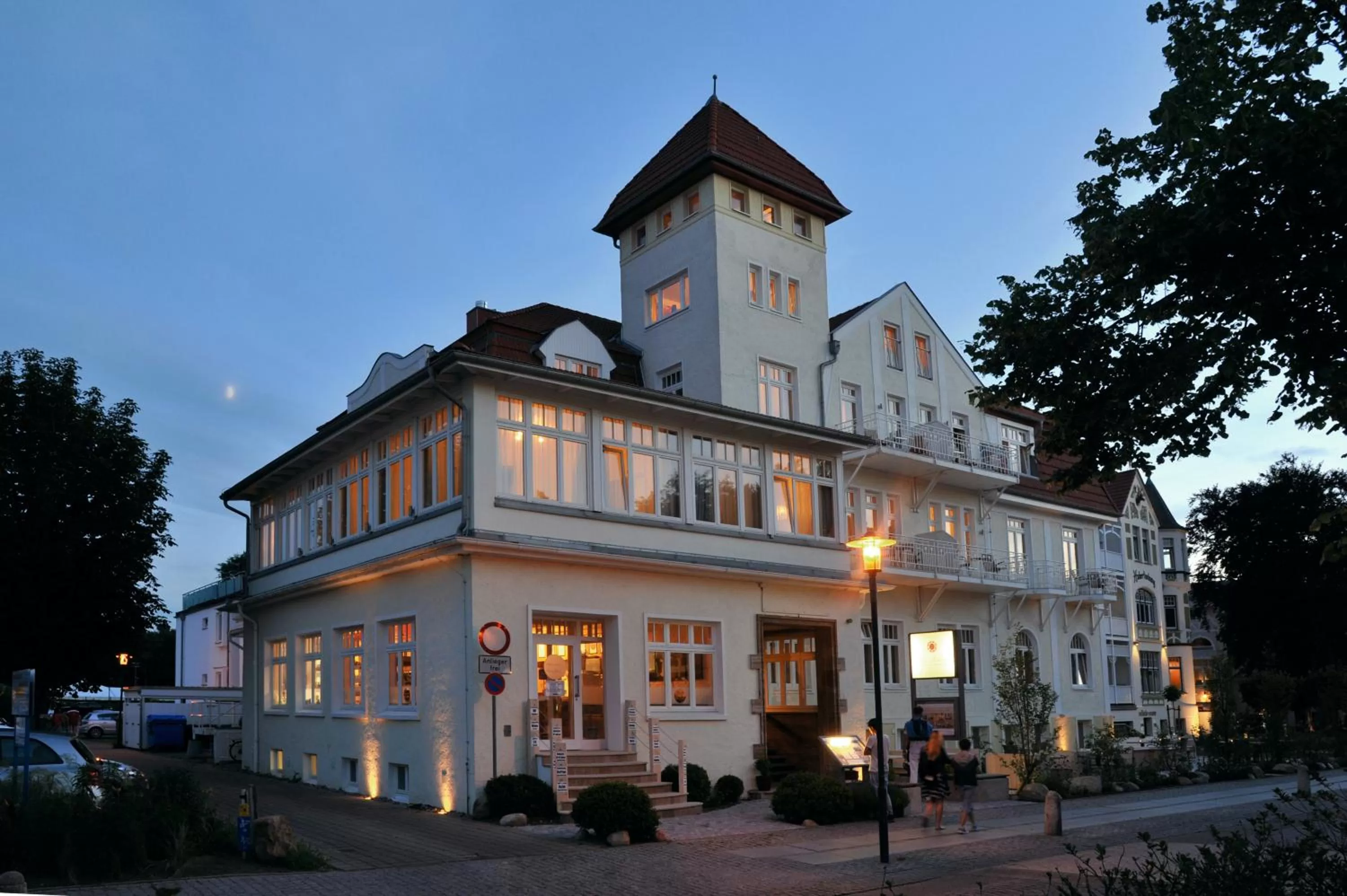 Facade/entrance, Property Building in Villa Astoria - Suiten am Meer