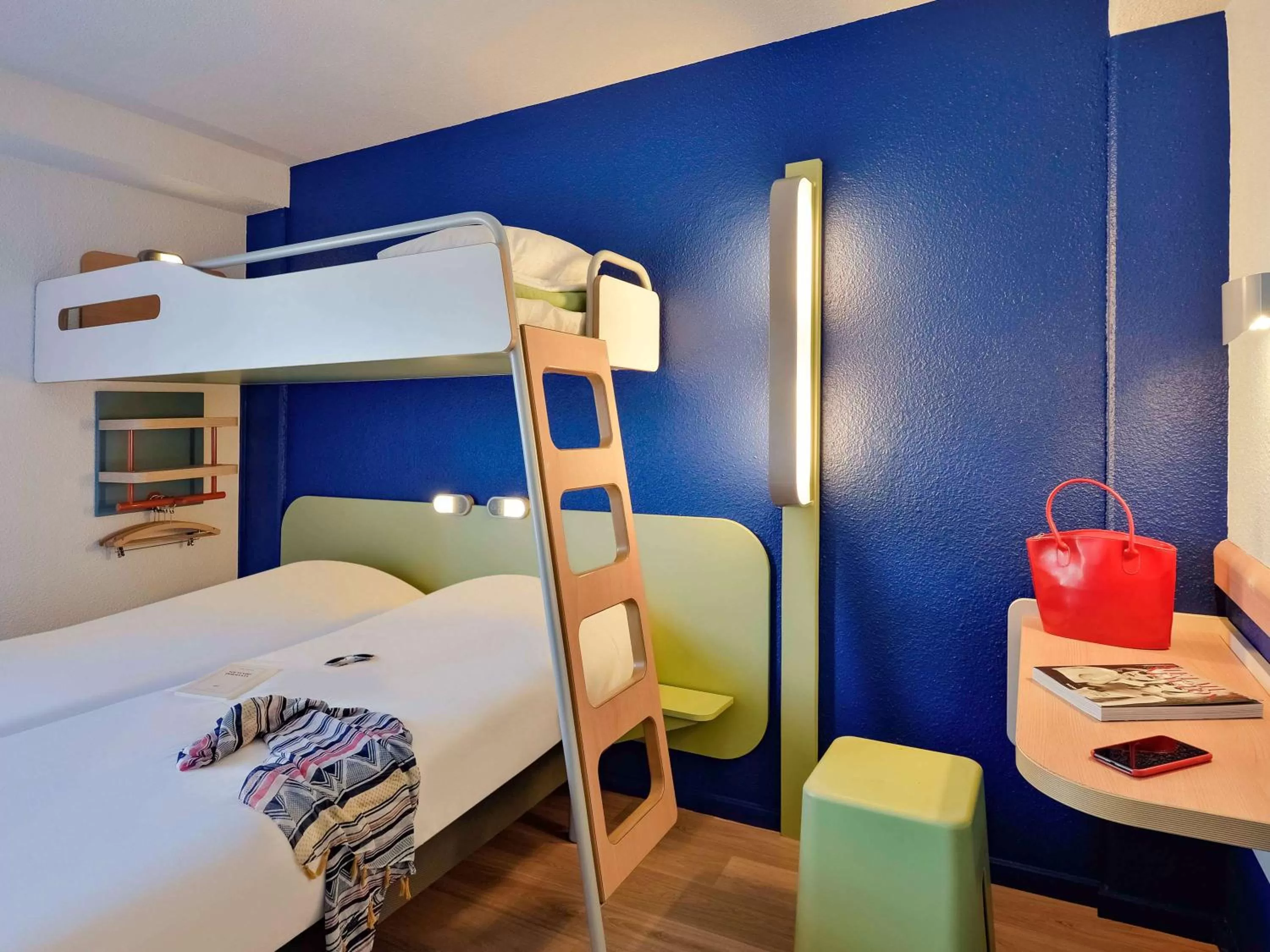 Photo of the whole room, Bed in Ibis budget Chambéry Centre Ville