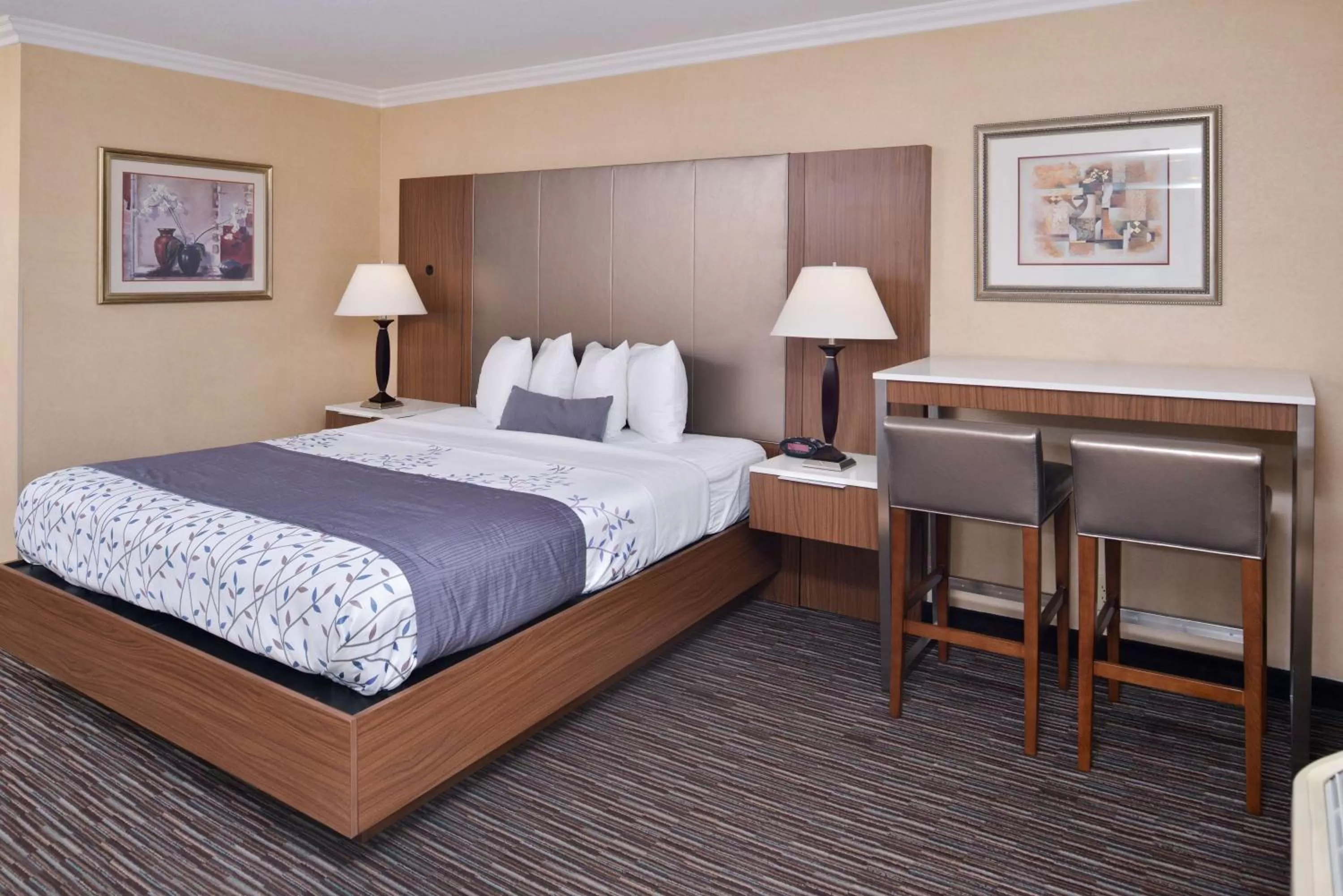 Photo of the whole room, Bed in Best Western Airpark Hotel - Los Angeles LAX Airport