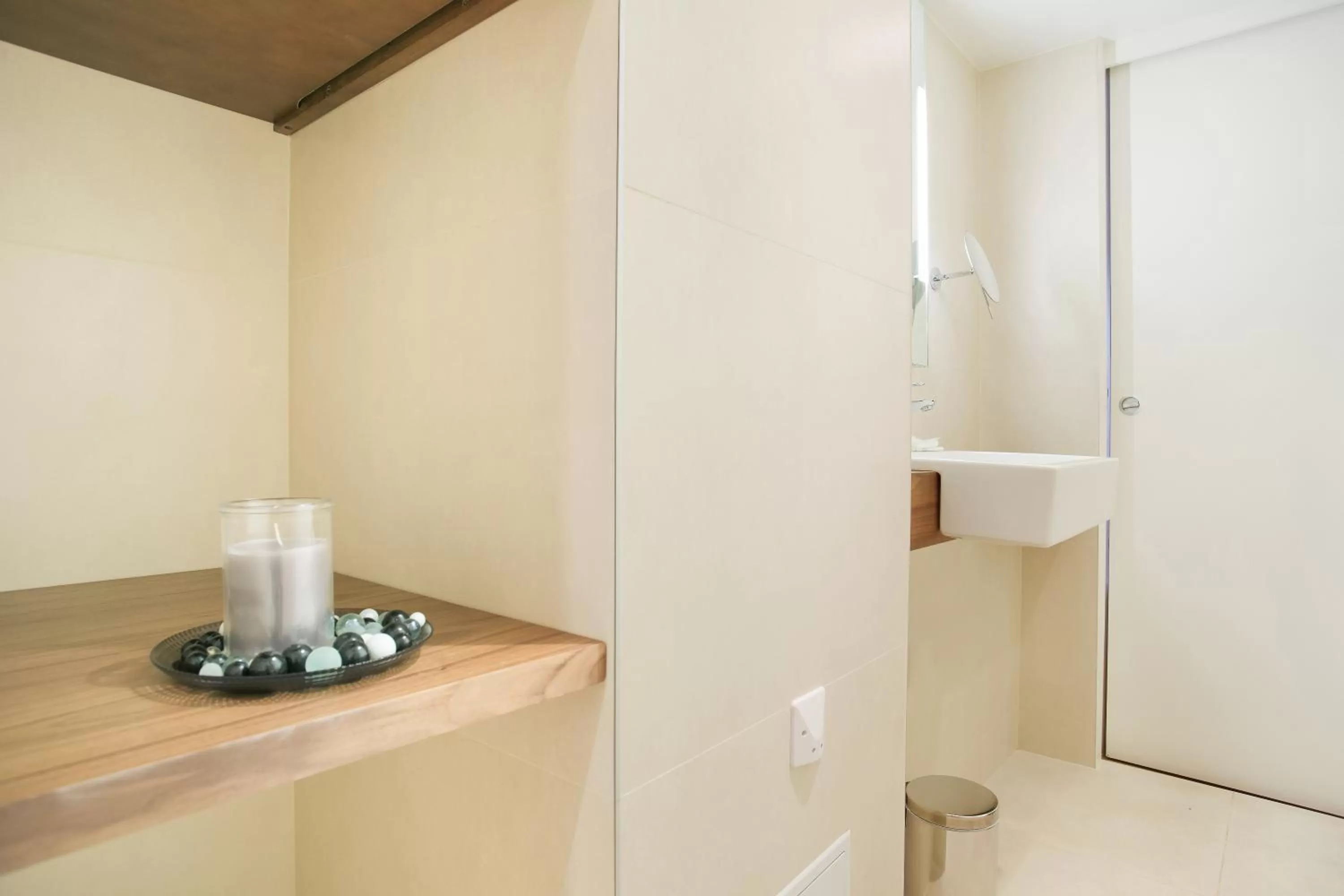 Bathroom in Maison Axel Opéra Paris