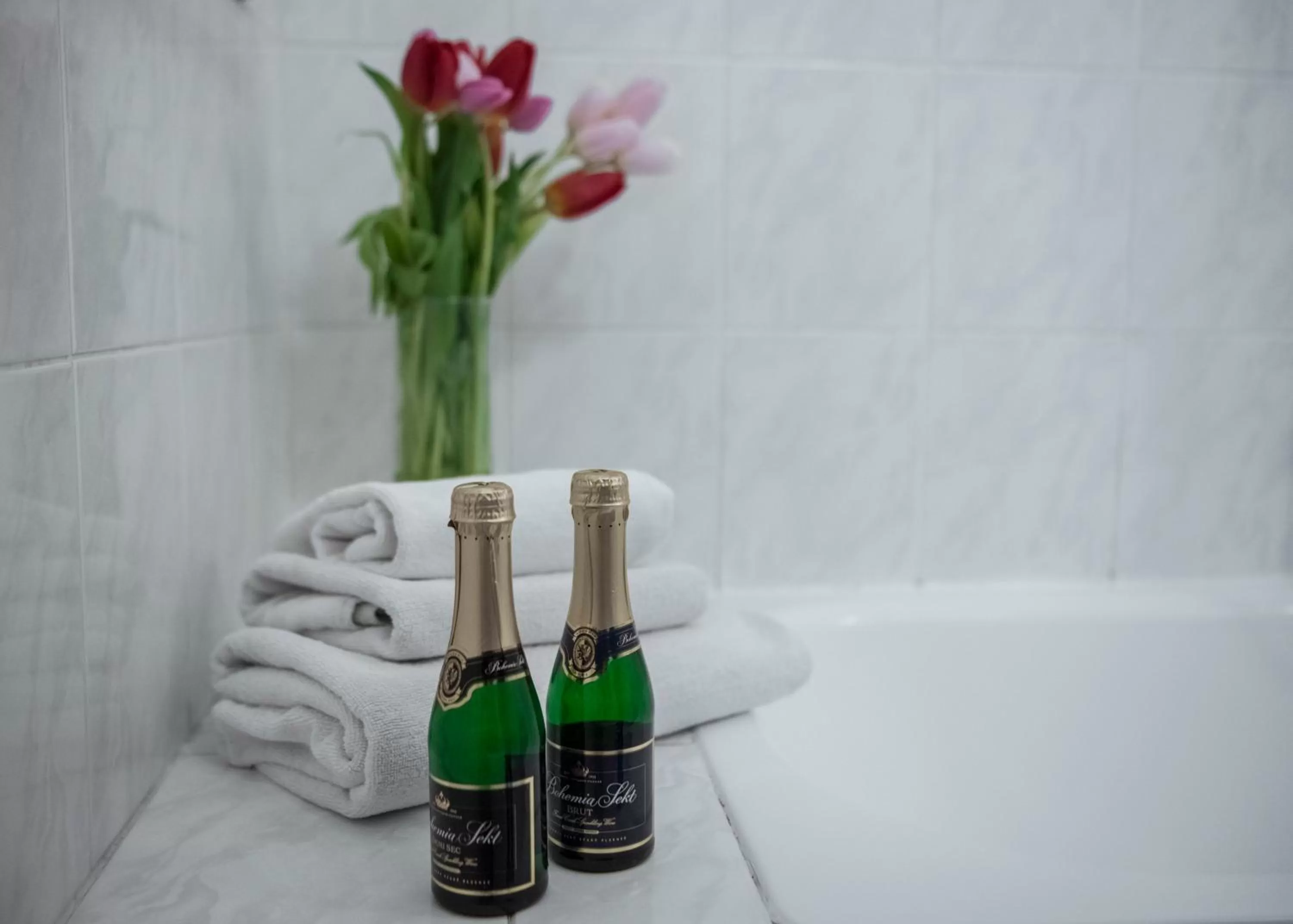 Text overlay in Hotel Meda of Museum Kampa