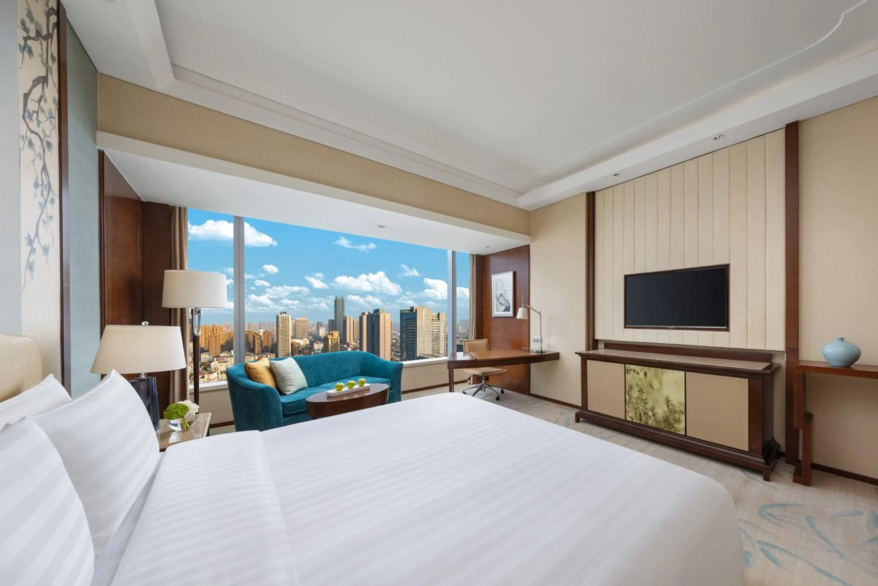 Bedroom, Bed in Shangri-La Hefei