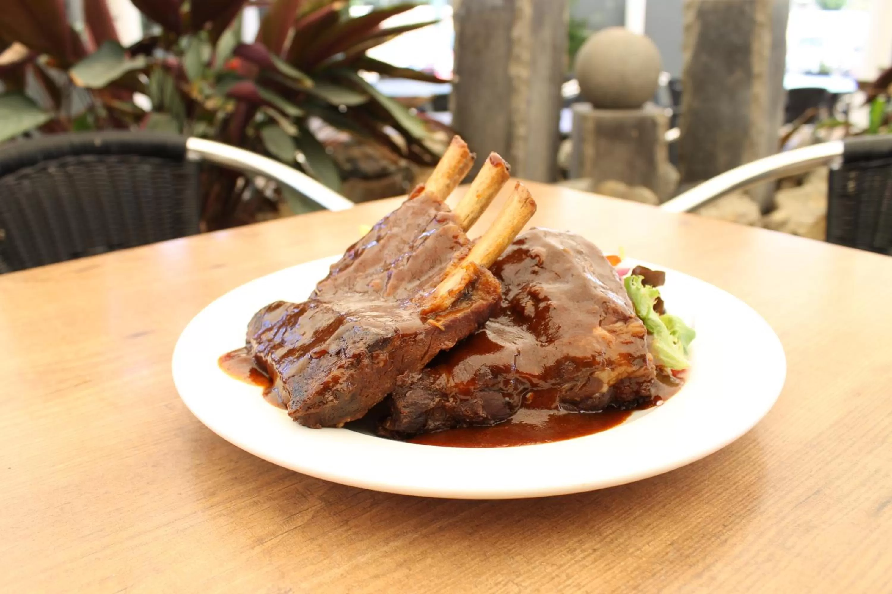 Restaurant/places to eat, Food in Rocky Glen Hotel Motel Gladstone