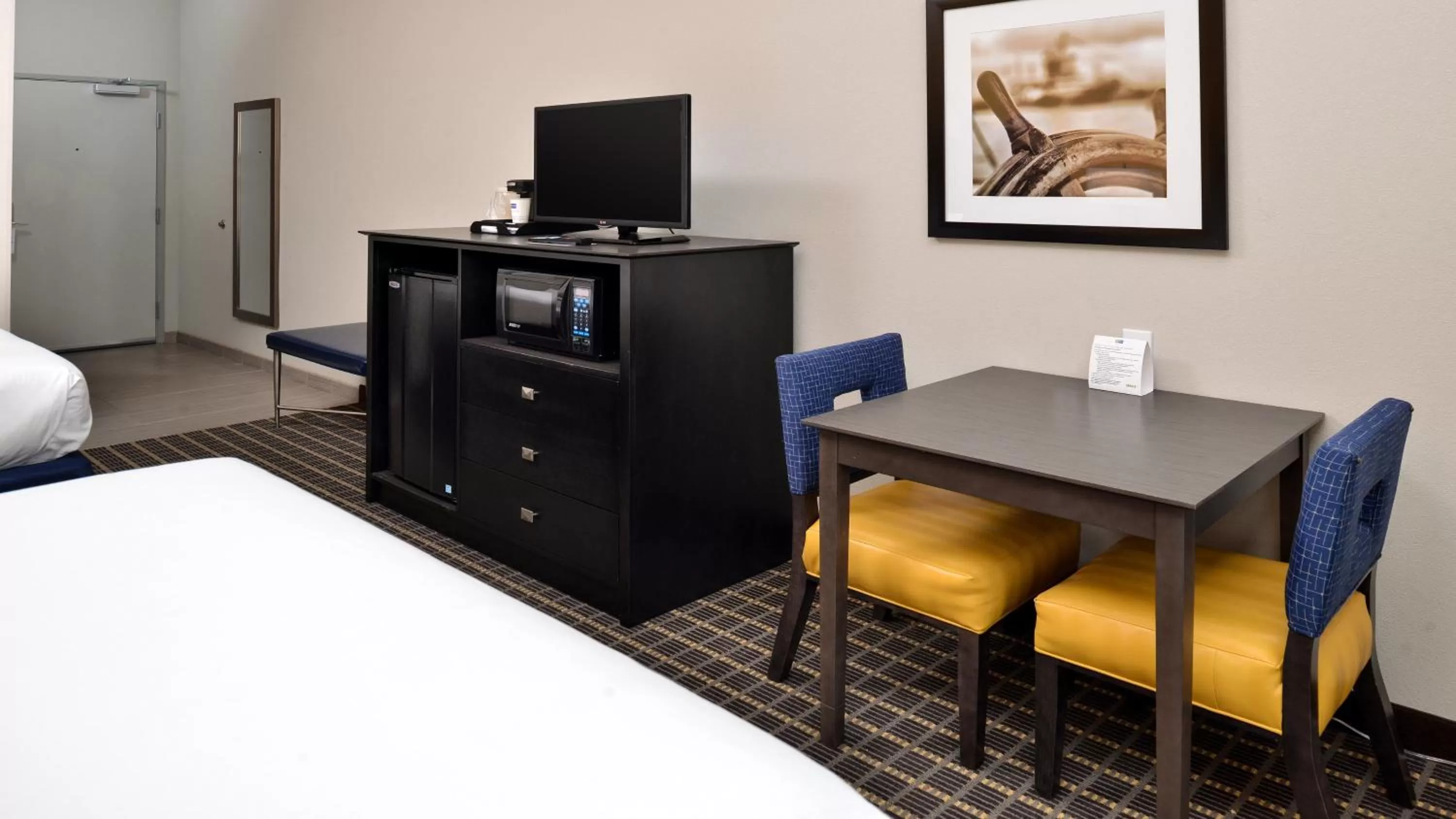 Twin Room - Mobility Access/Hearing Accessible in Holiday Inn Express Hotel & Suites Fort Walton Beach Hurlburt Area, an IHG Hotel