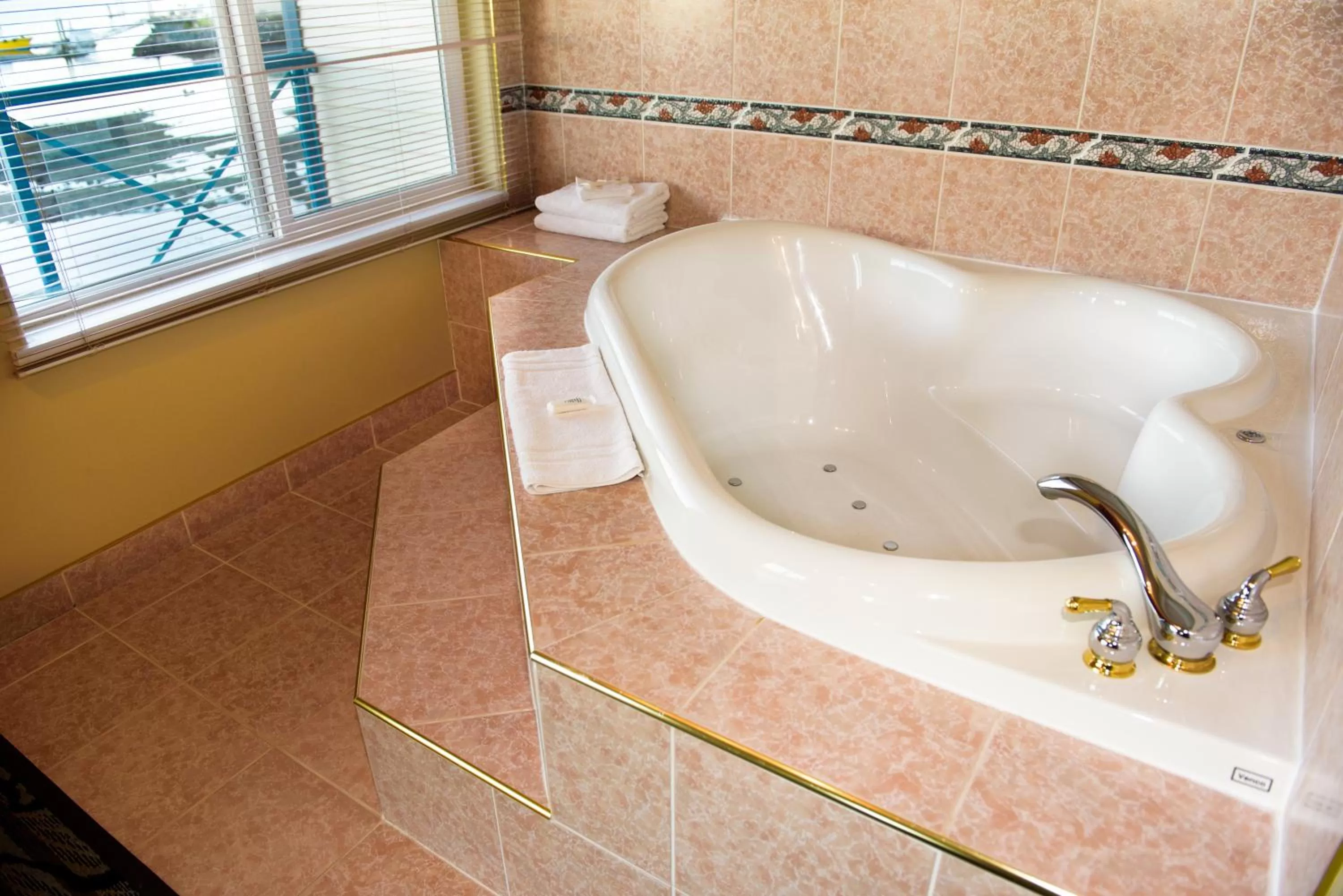 Bathroom in Glen Lyon Inn