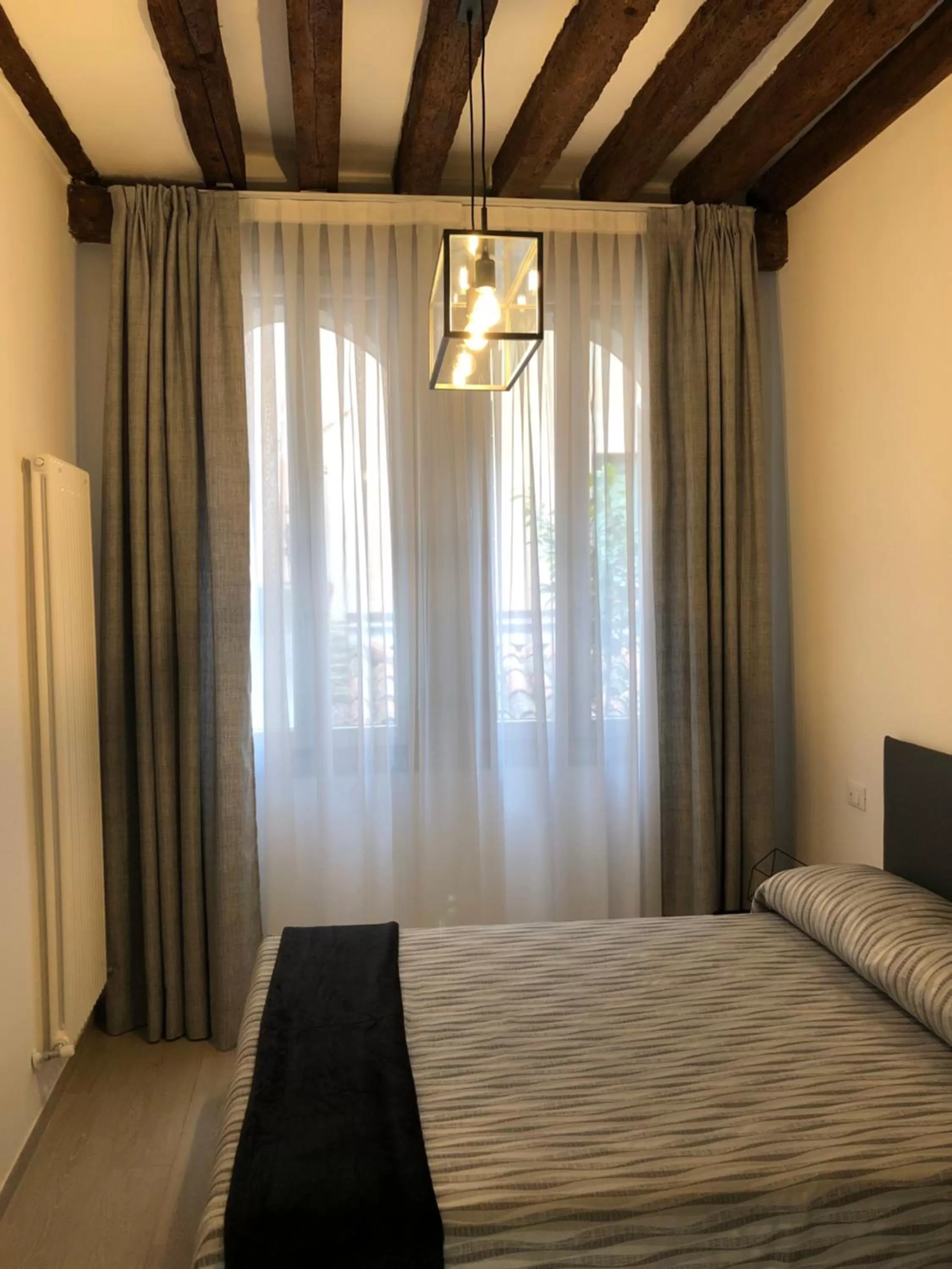Bedroom, Bed in Albergo Marin