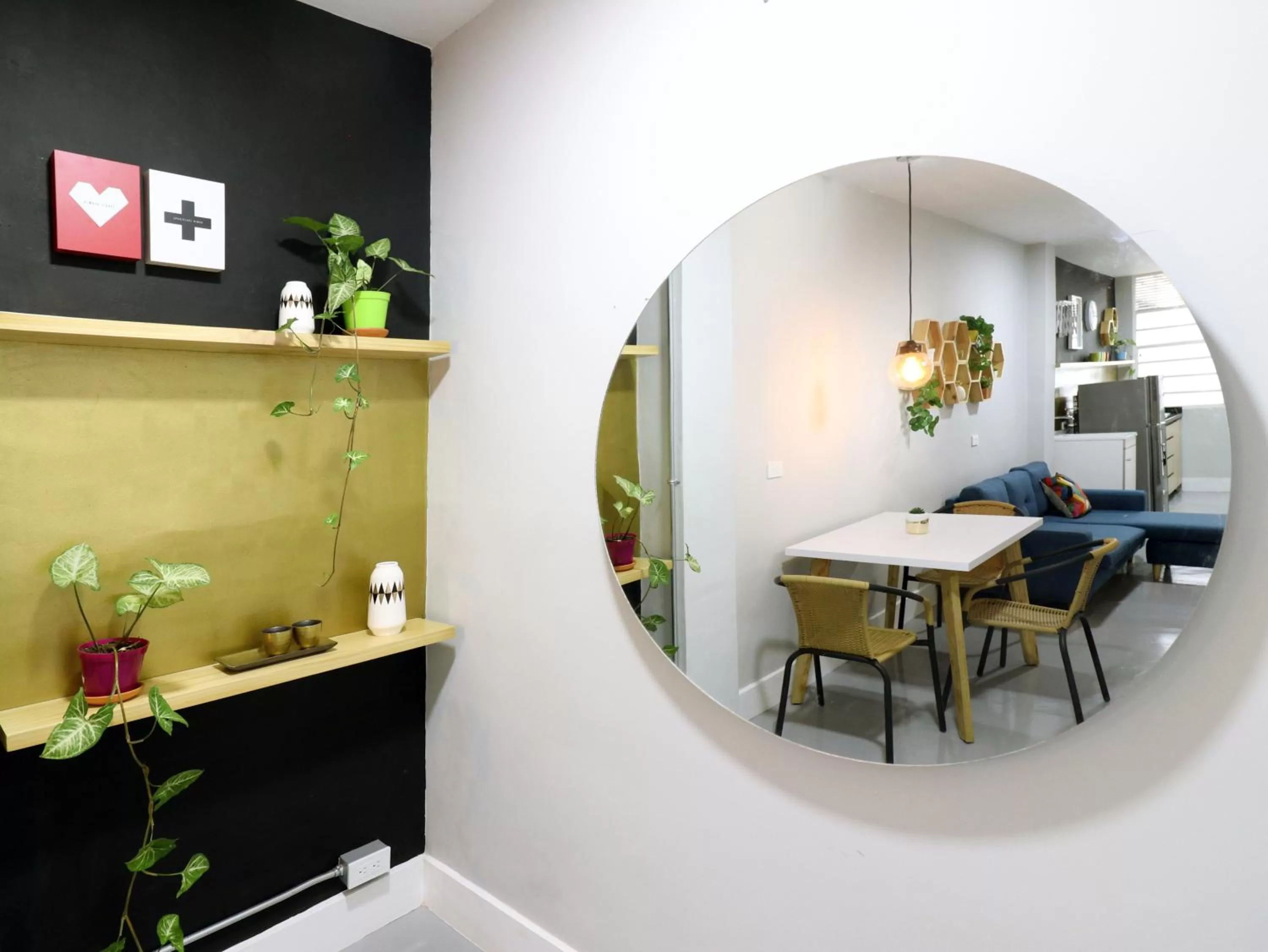 Kitchen/Kitchenette in 554 Apartments