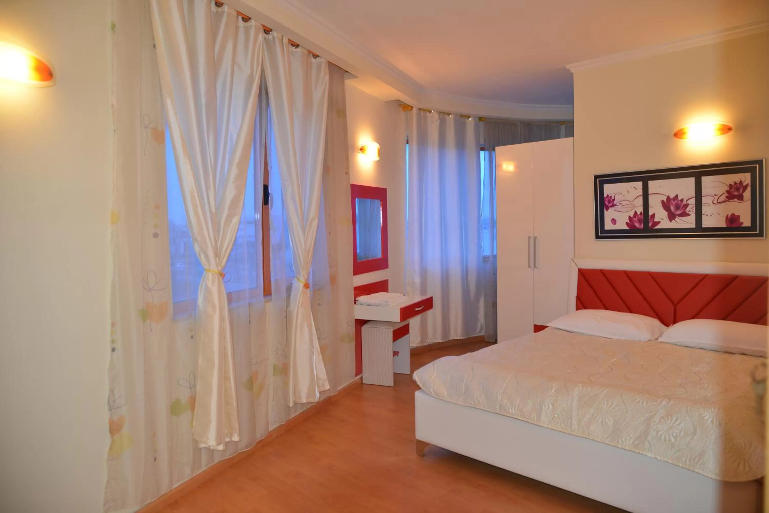 Photo of the whole room, Bed in Royal gaz Hotel