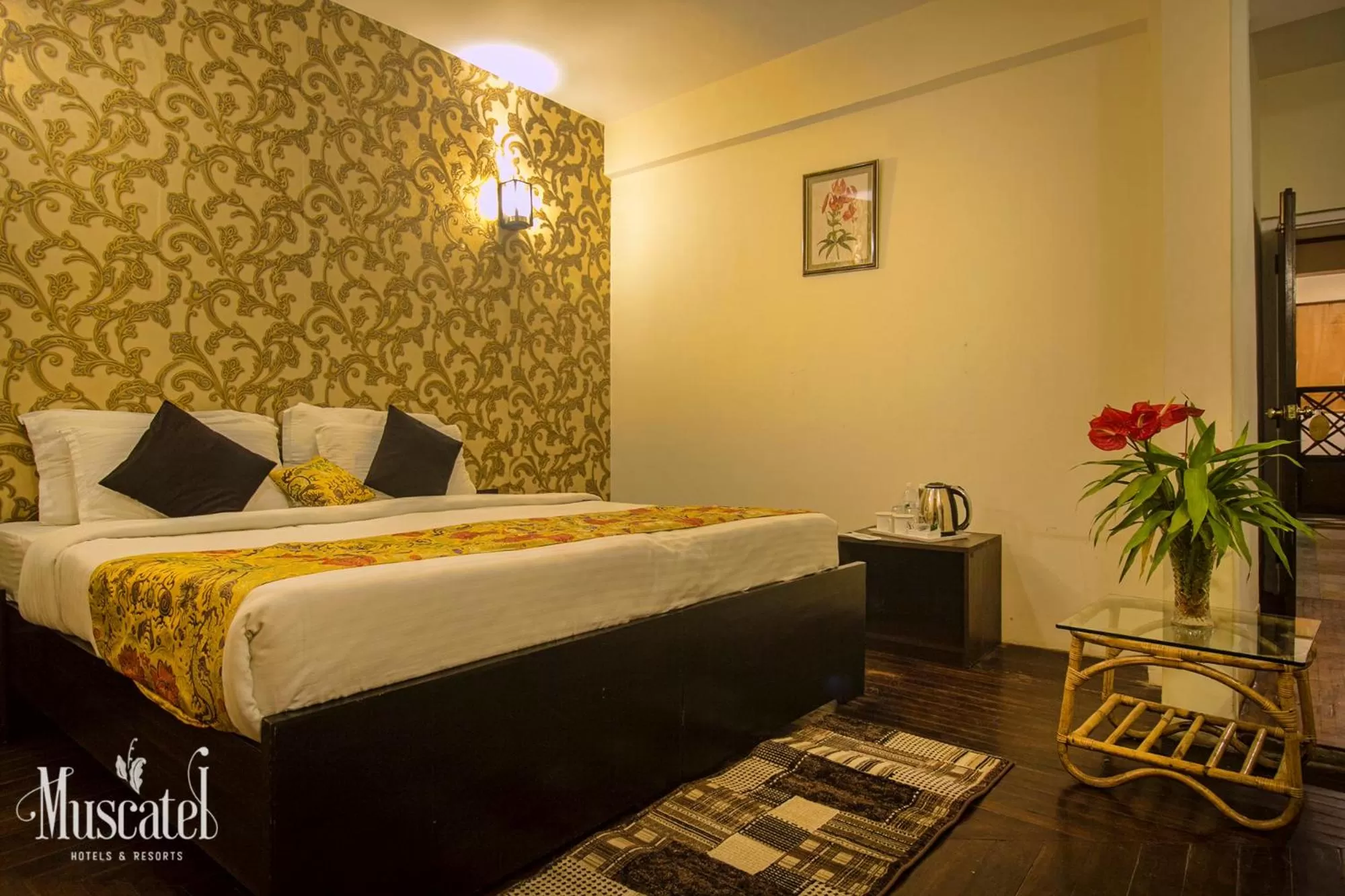 Bed in Muscatel Delamare - 200 Mts from MG Marg