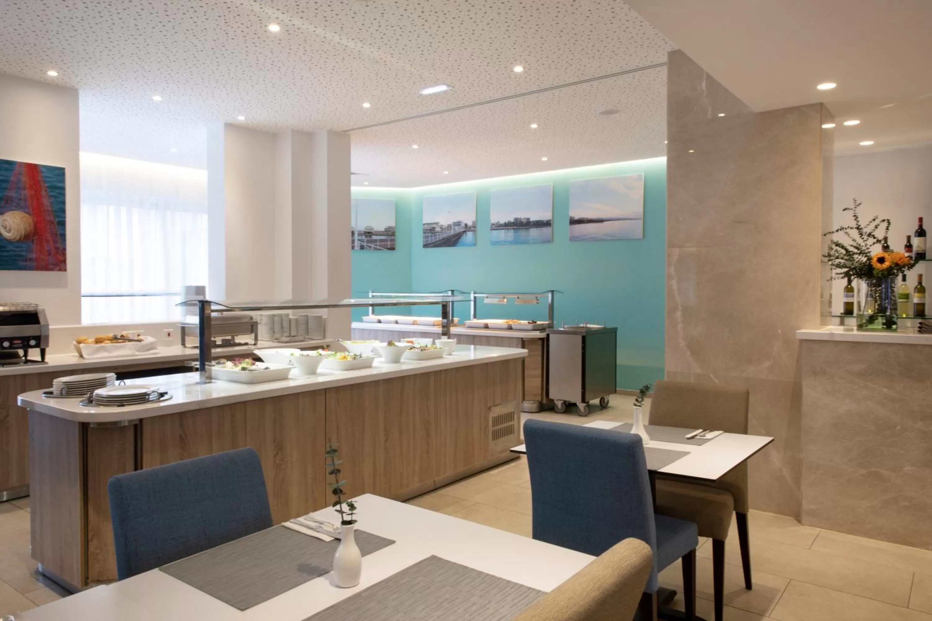 Restaurant/places to eat in Harmony Bay Hotel