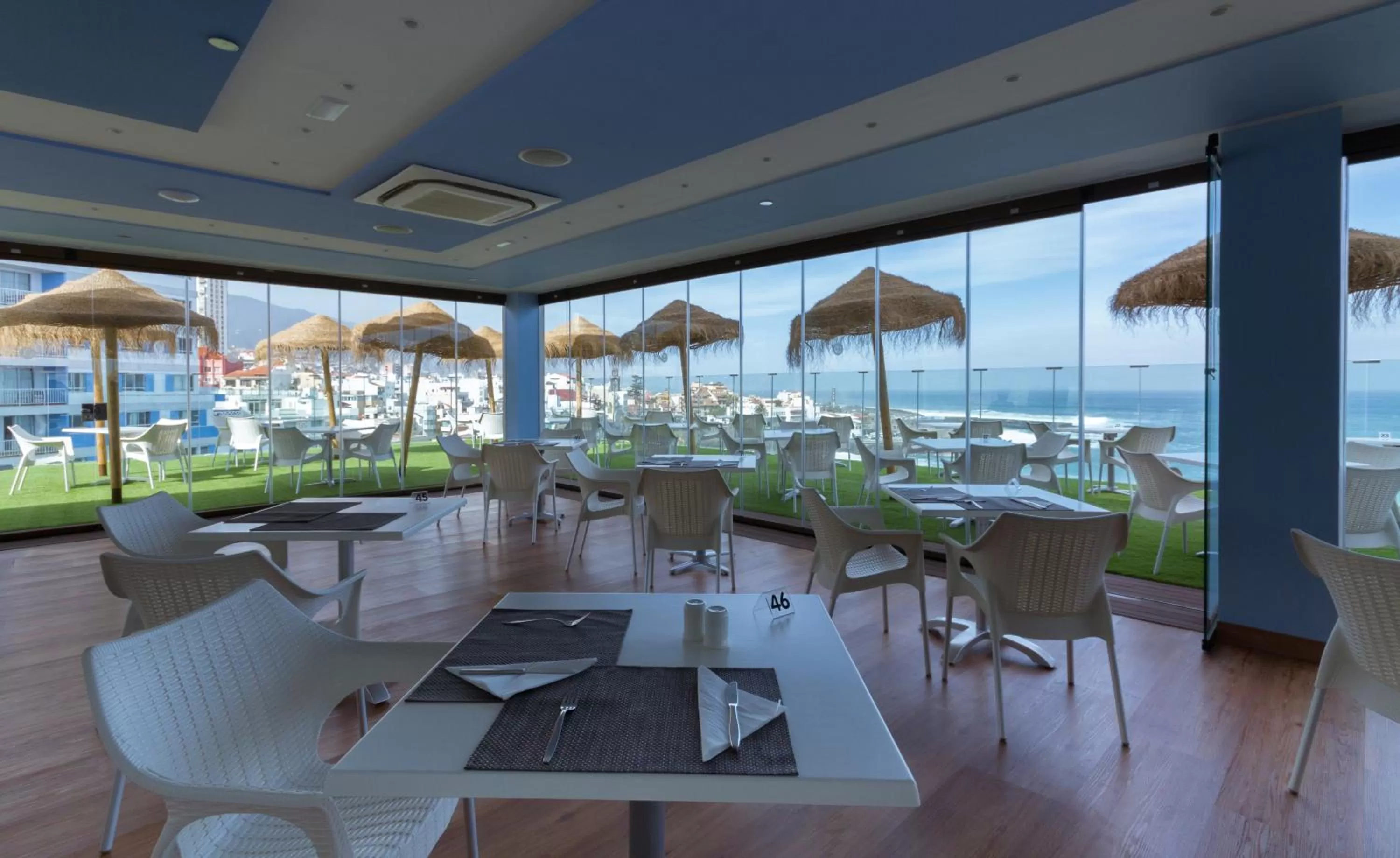 Swimming pool in Hotel Vallemar