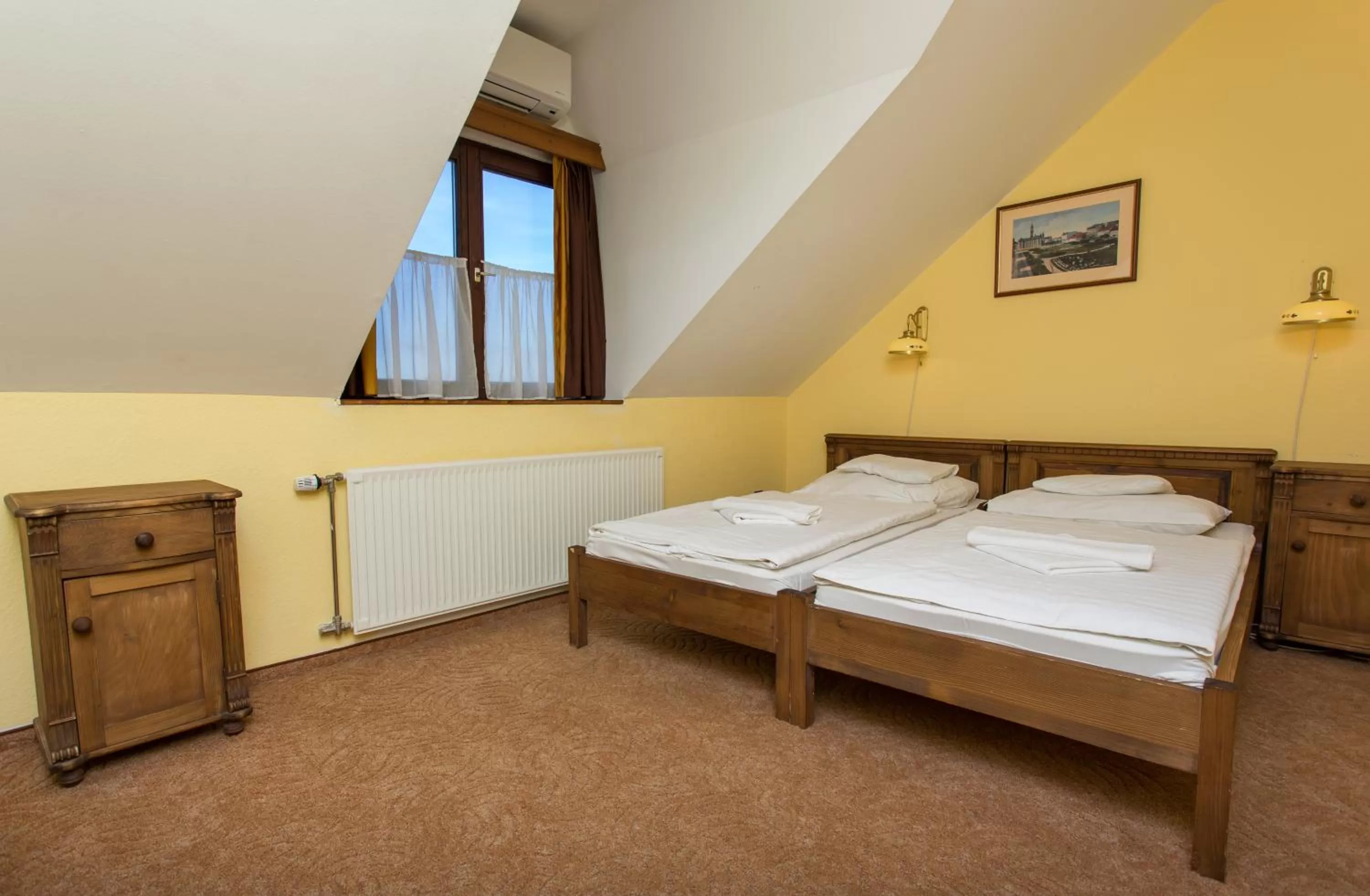 Photo of the whole room, Bed in Révész Hotel, Restaurant and Rosa Spa