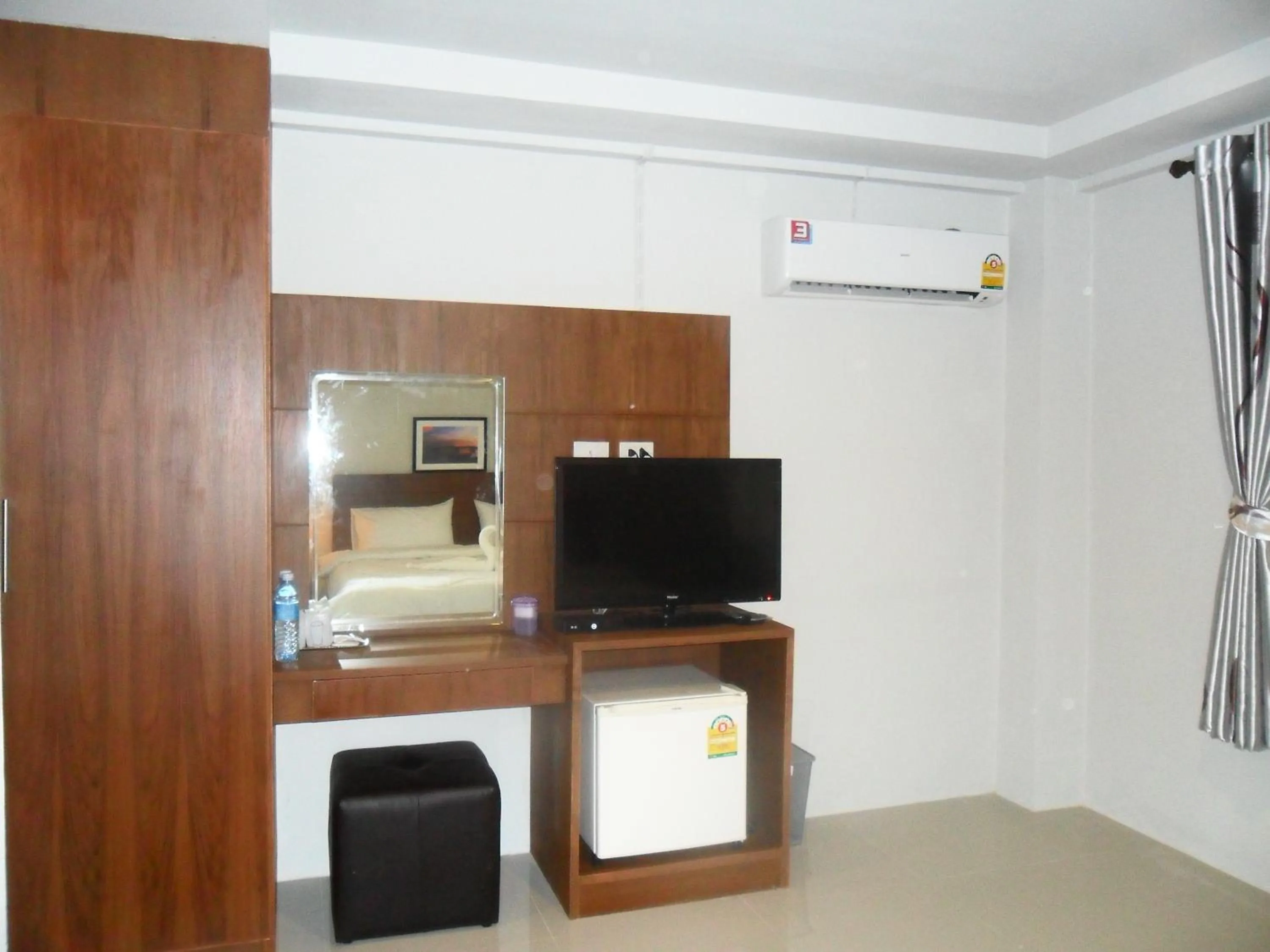 Photo of the whole room in The City House