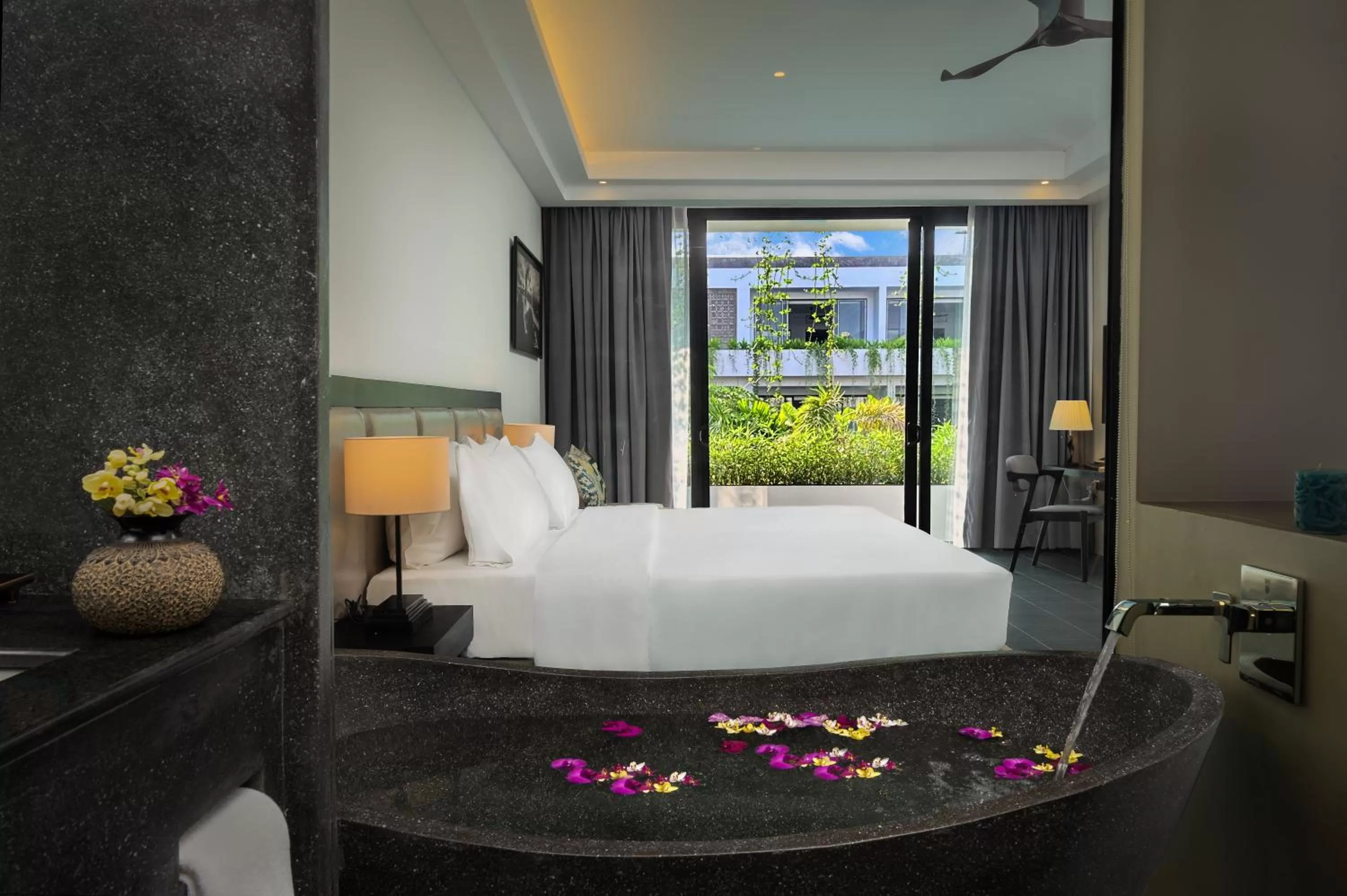 Photo of the whole room, Bed in Eightfold Urban Resort