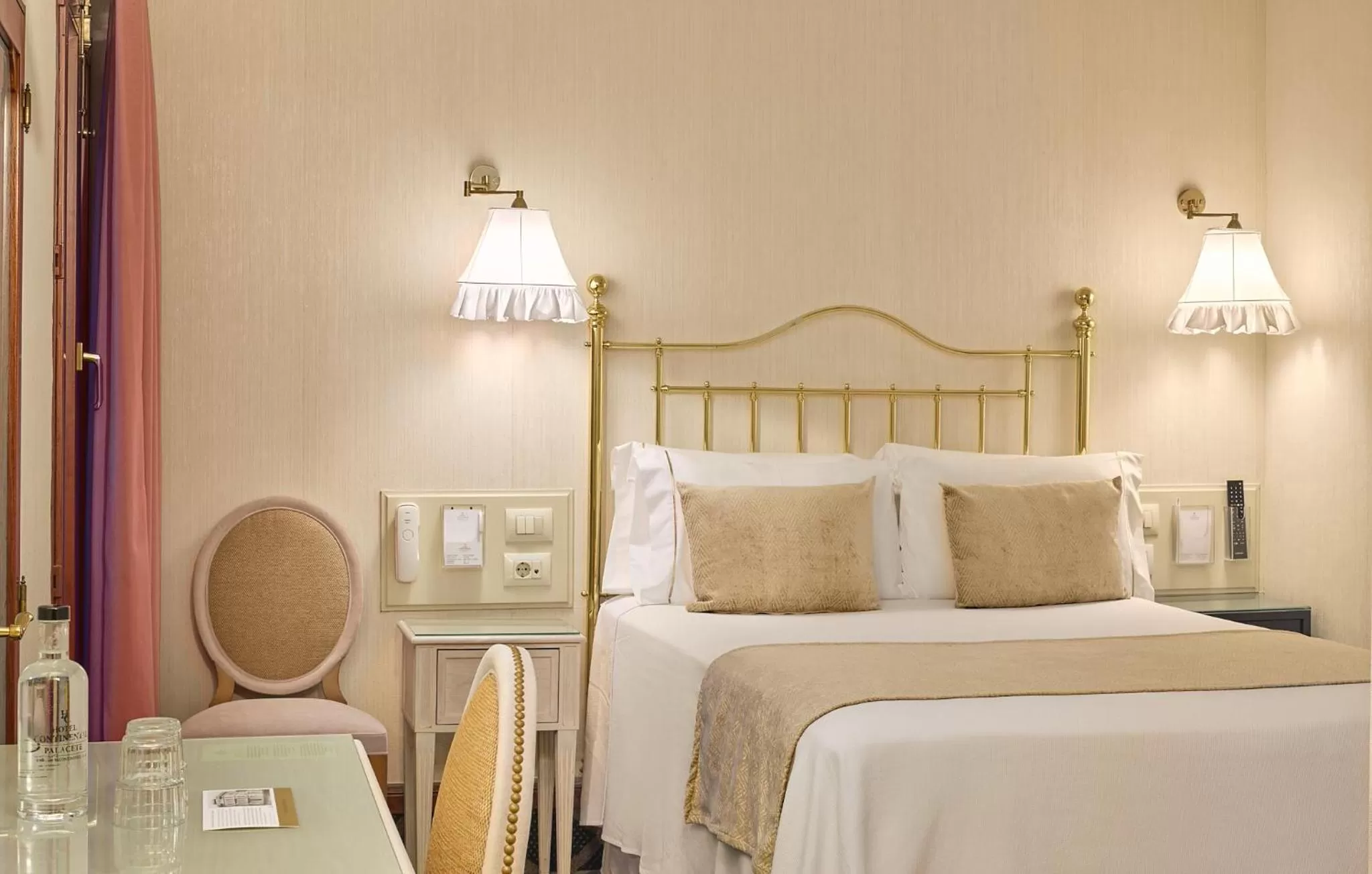 Bed in Hotel Continental Palacete