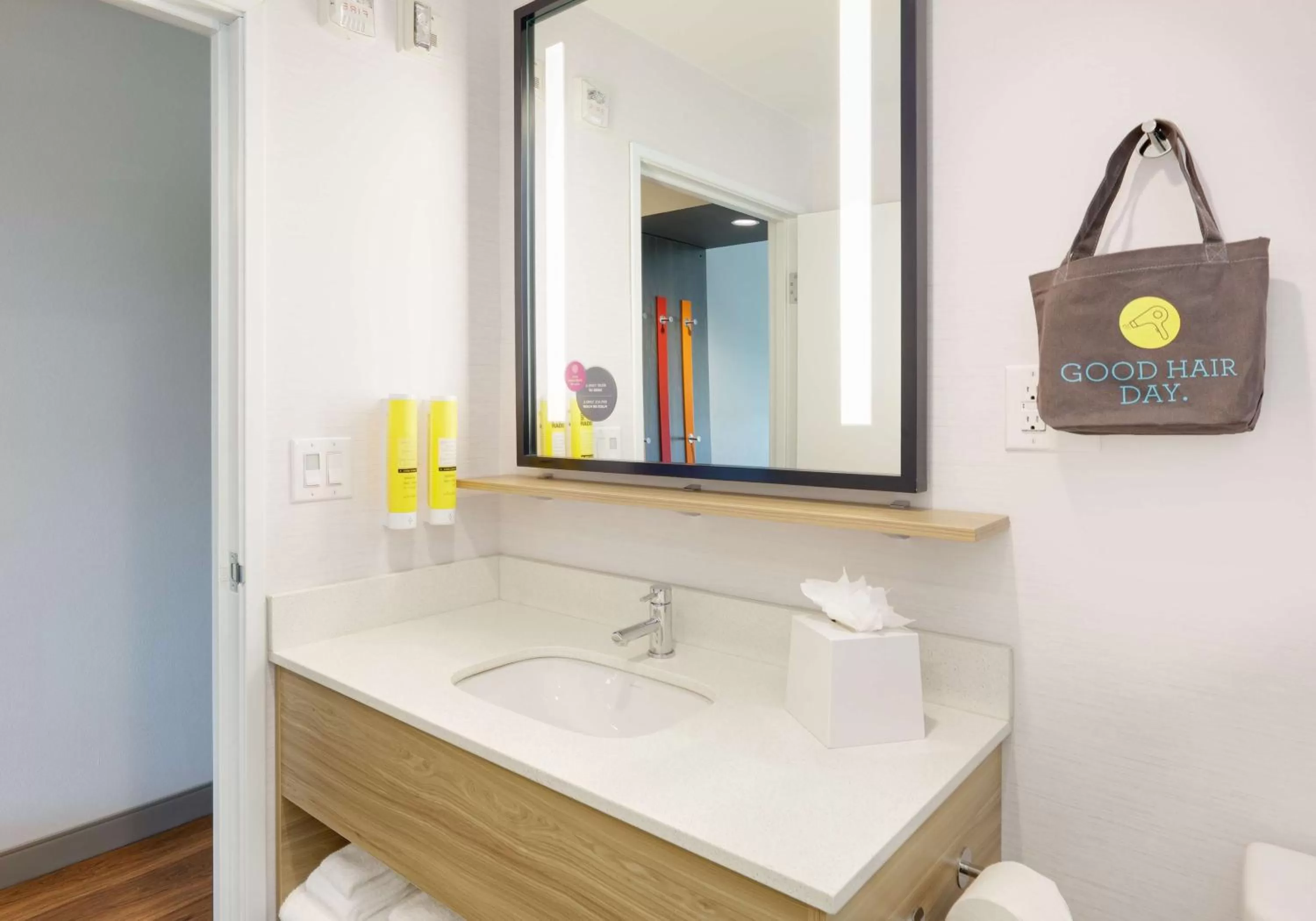 Bathroom in Tru By Hilton Euless Dfw West, Tx