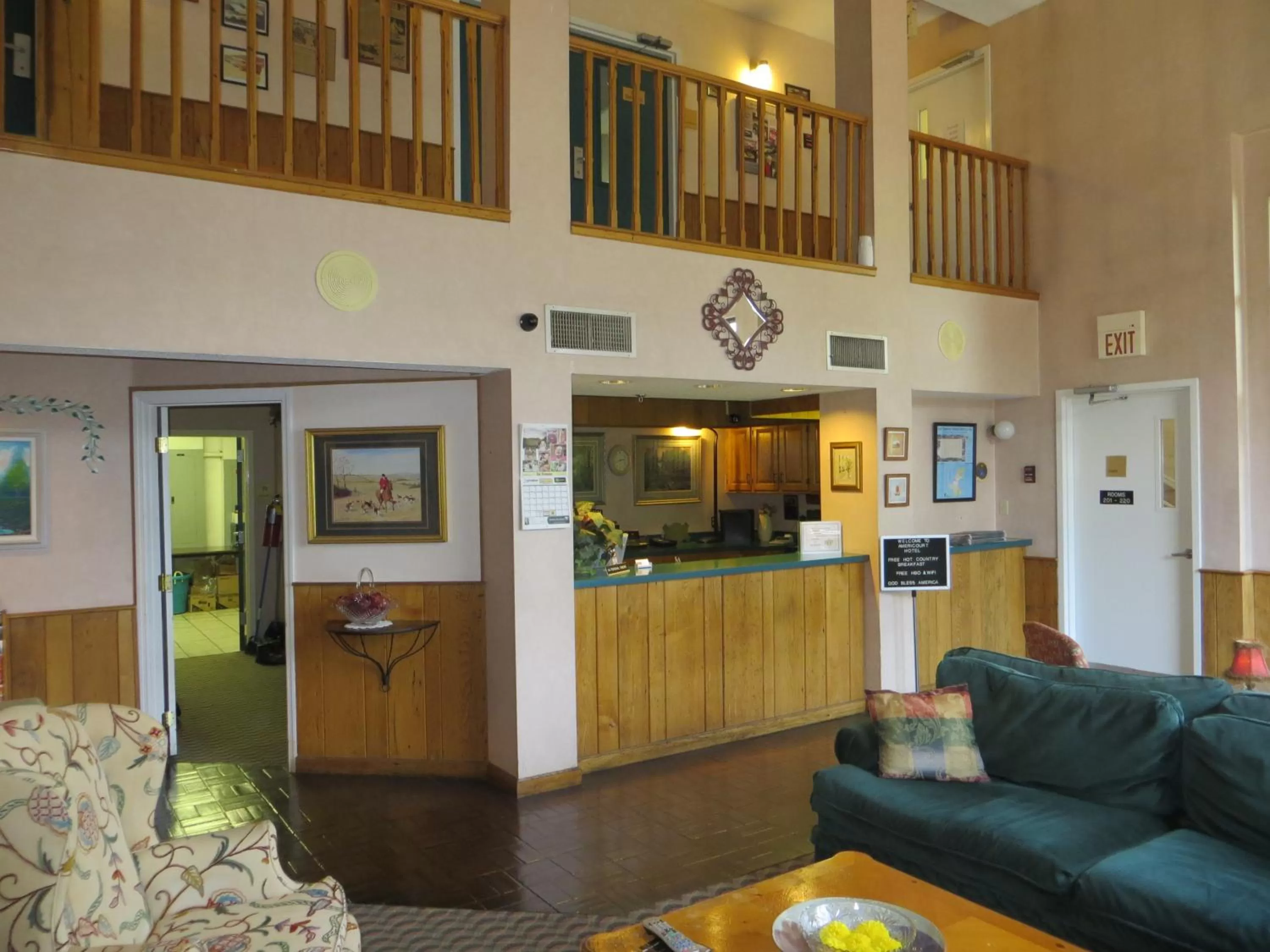 Lobby or reception in Americourt Hotel - Mountain City