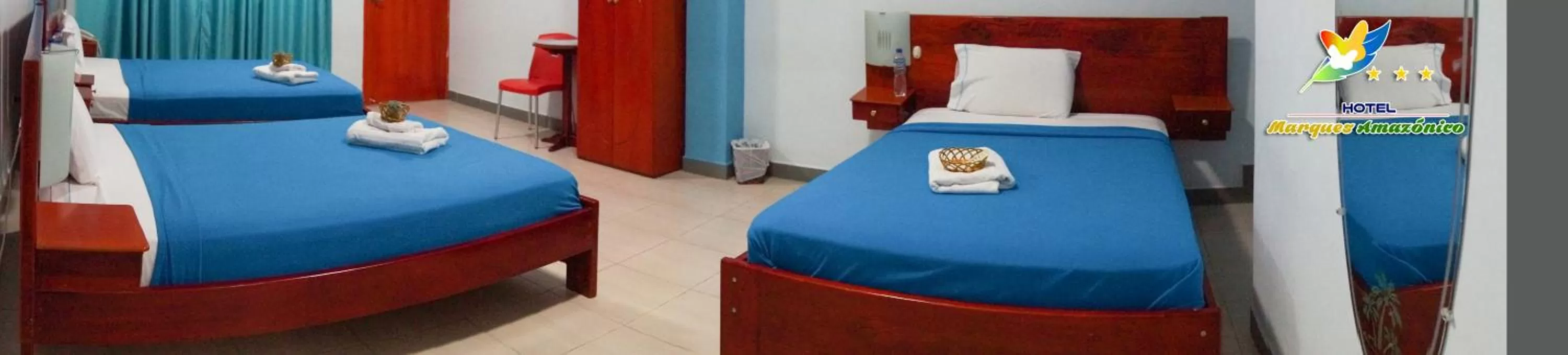 Facade/entrance, Bed in Hotel Marques Amazonico