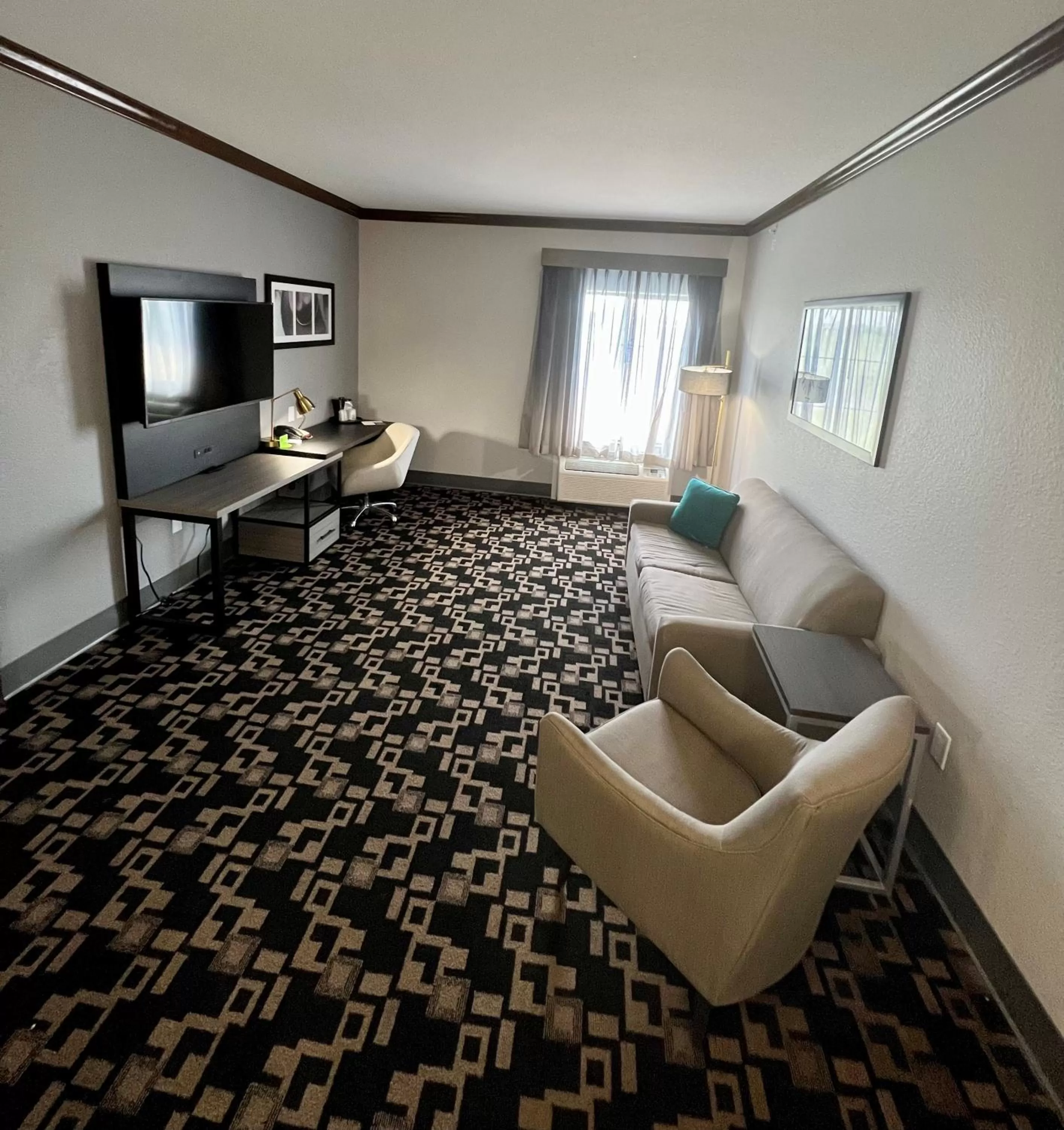 Communal lounge/ TV room in La Quinta by Wyndham Big Spring