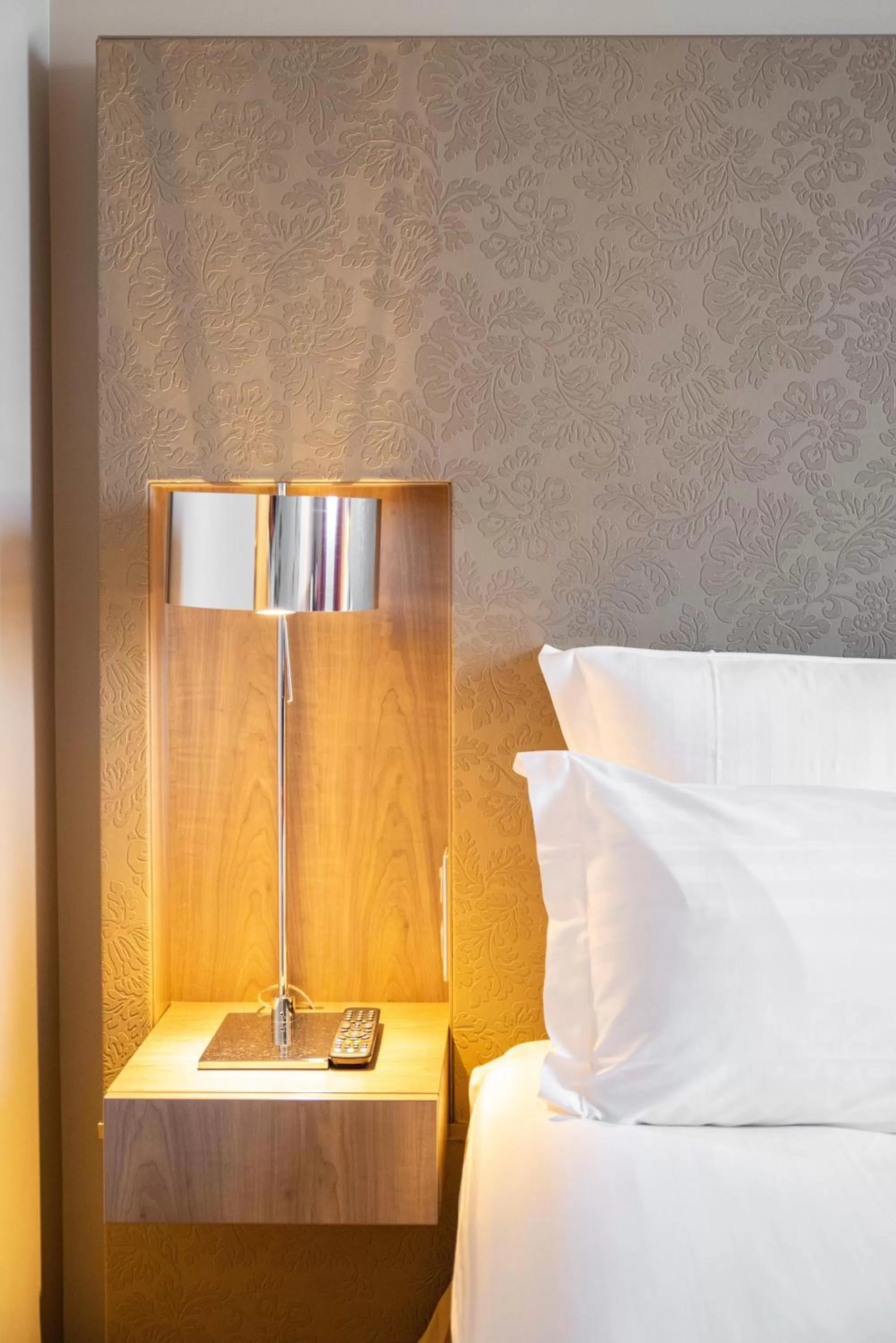 Bed in Best Western Plus Paris Velizy