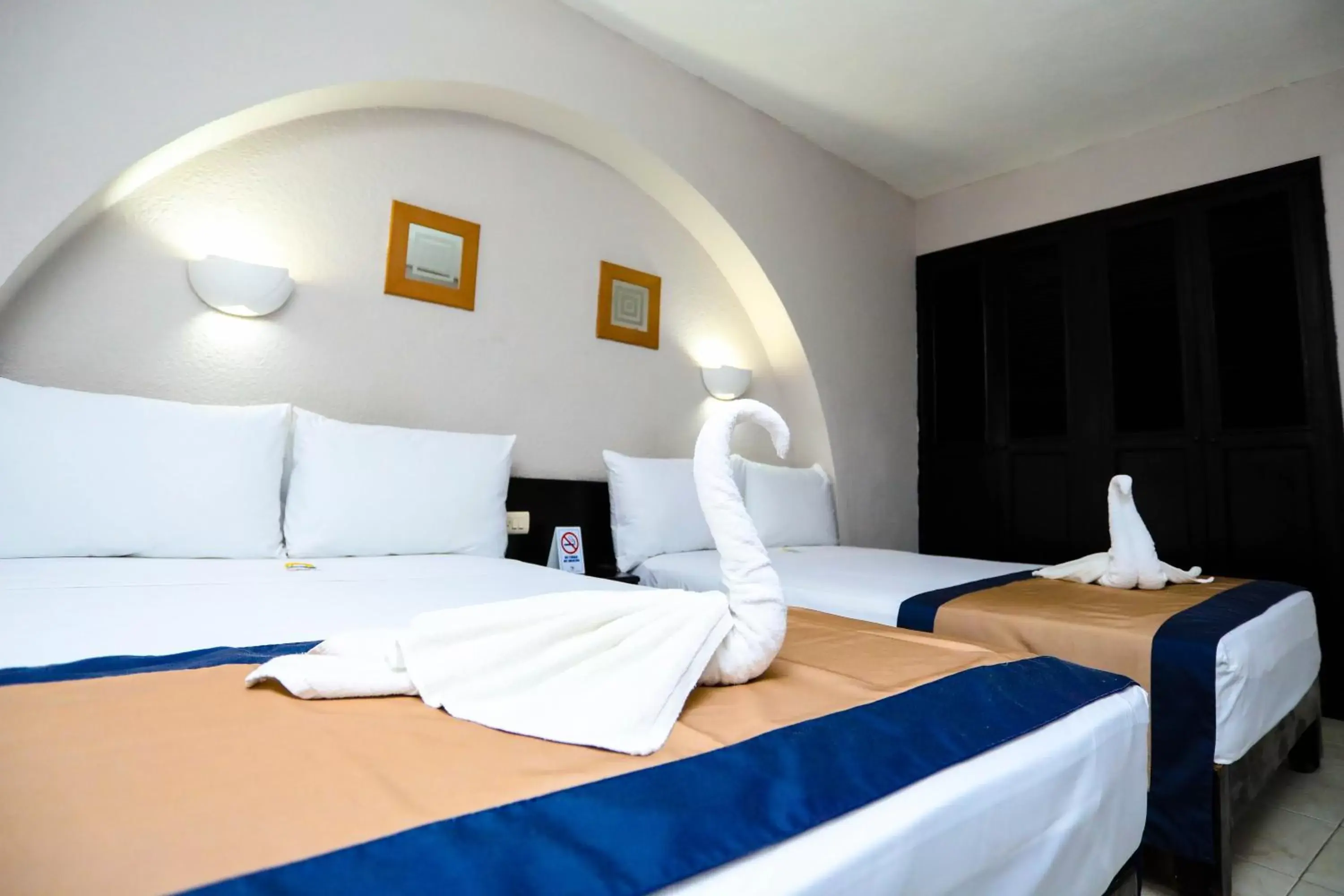 Standard Room in Hotel Caribe Internacional Cancun Standard Room in Hotel Caribe Internacional Cancun