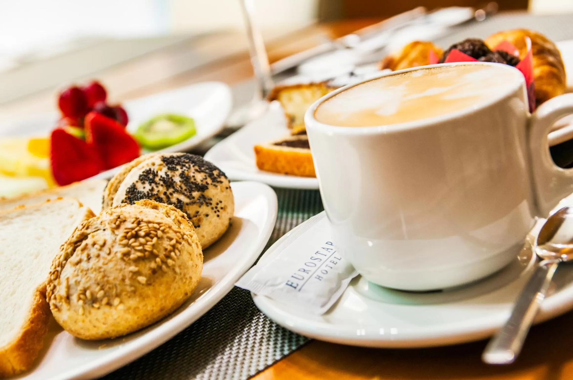 Buffet breakfast in Eurostars Lisboa Parque